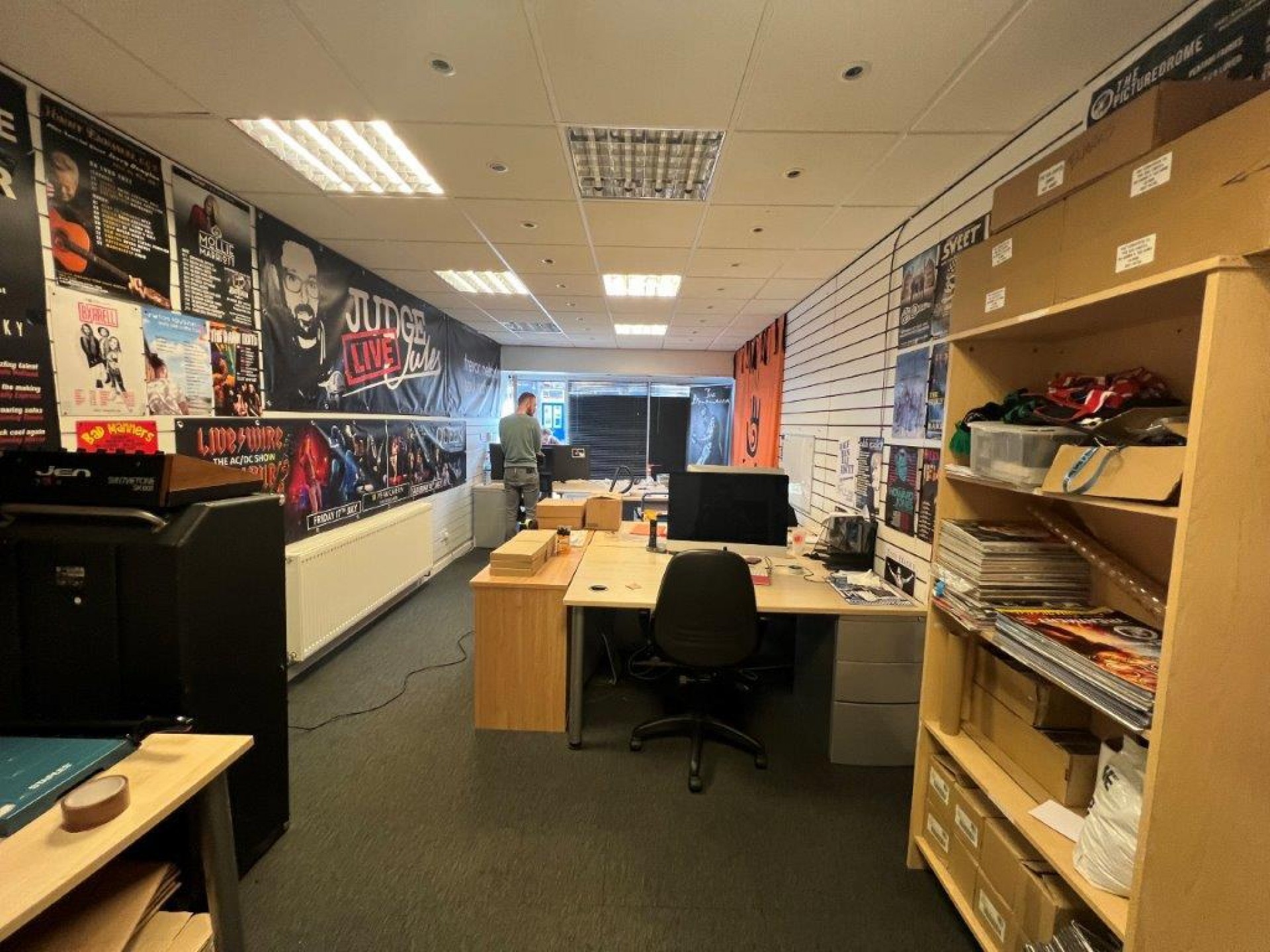 Images for 19 Huddersfield Road, Holmfirth, West Yorkshire, HD9 2JR