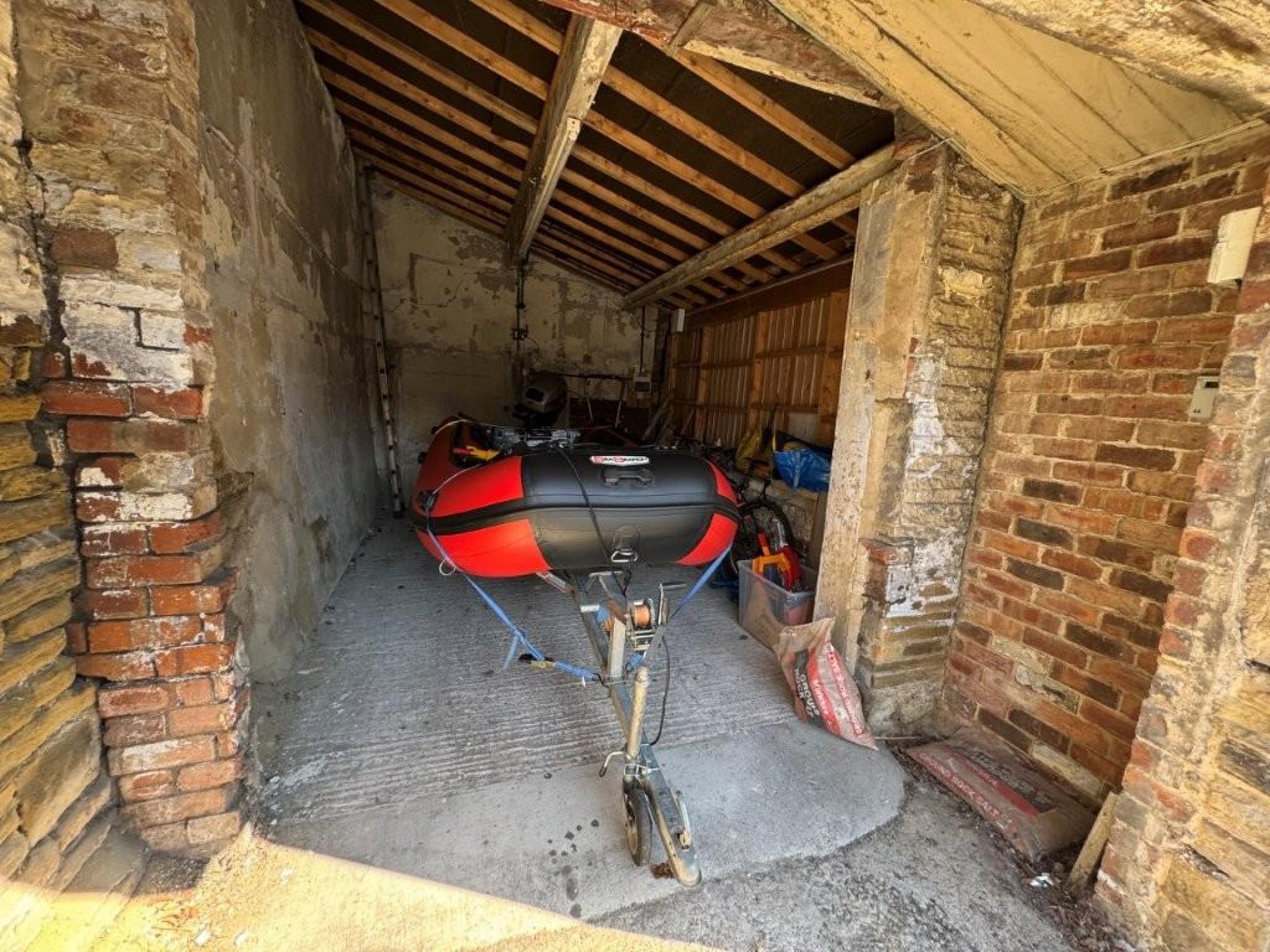 Images for 128-140 Blackmoorfoot Rd, Crosland Moor, West Yorkshire, HD4 5RL