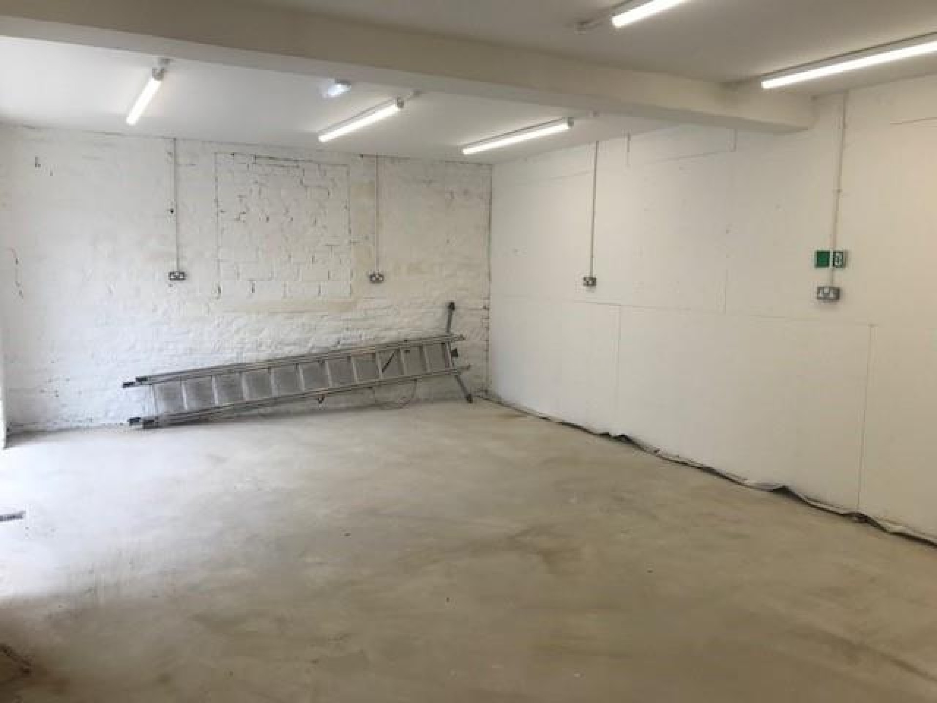 Images for The Old Joiners Workshop Four Horseshoes Yard, Milnsbridge, Huddersfield, Yorkshire, HD3 4ND