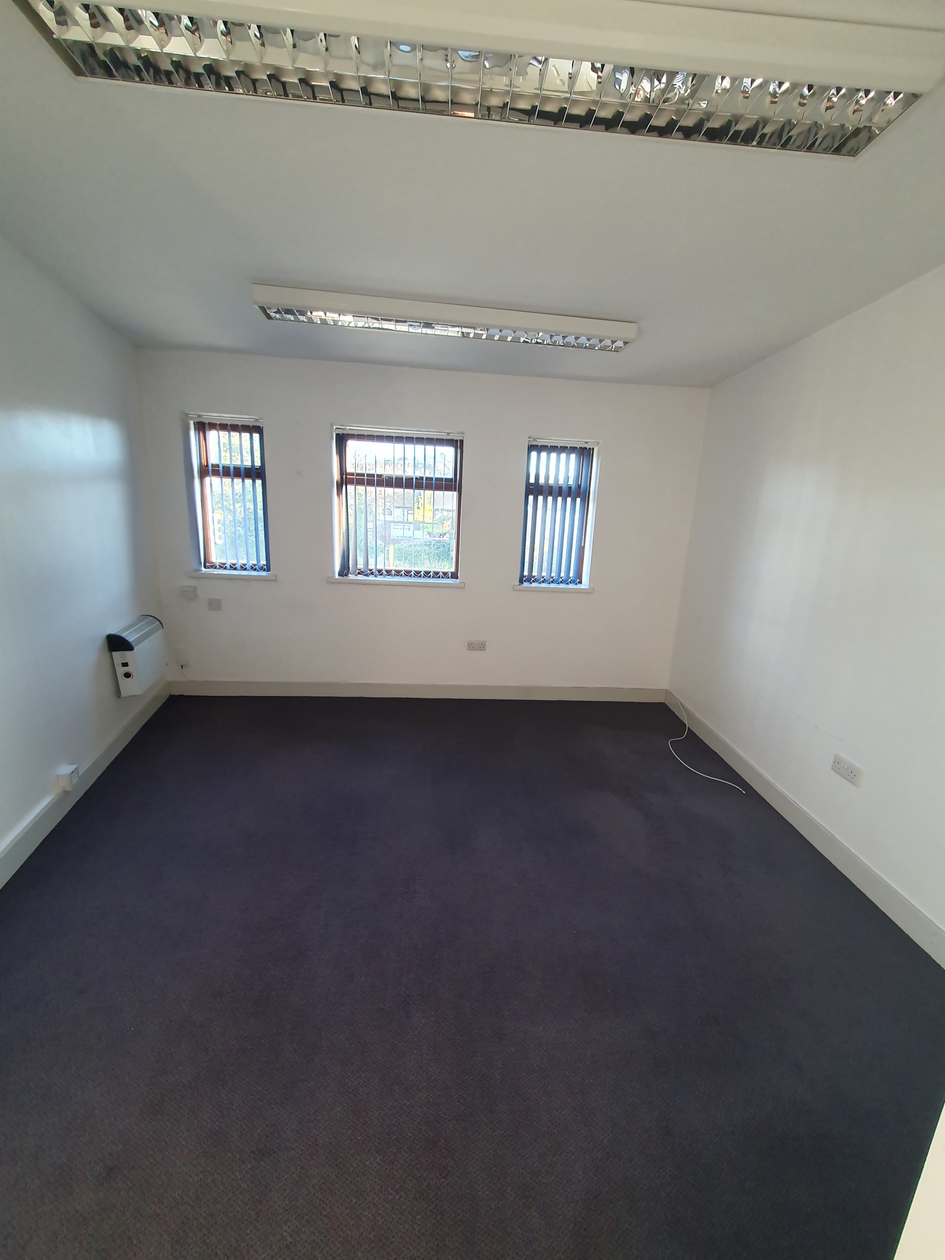 Images for 317b Old Wakefield Road, Huddersfield, HD5 8AA