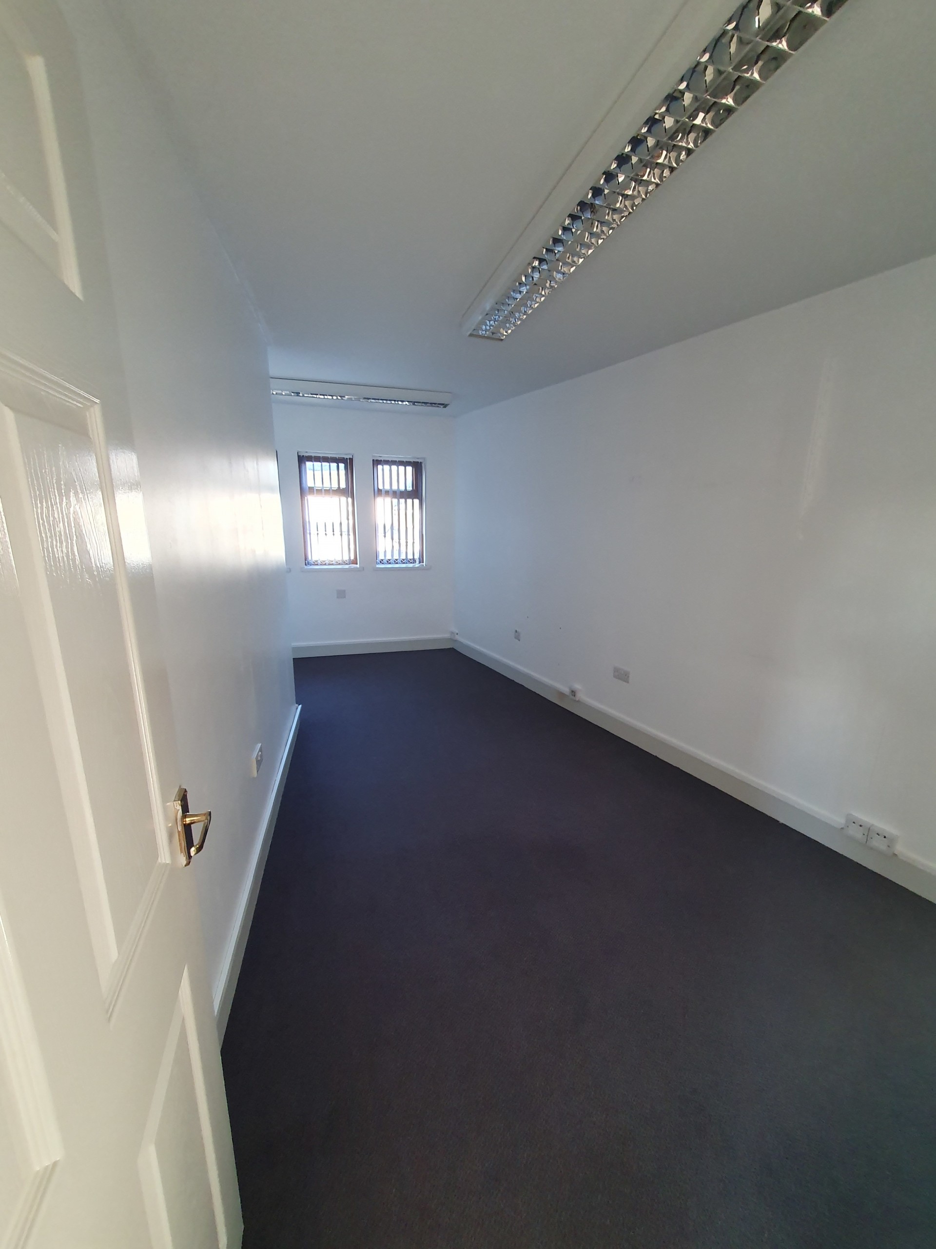 Images for 317b Old Wakefield Road, Huddersfield, HD5 8AA