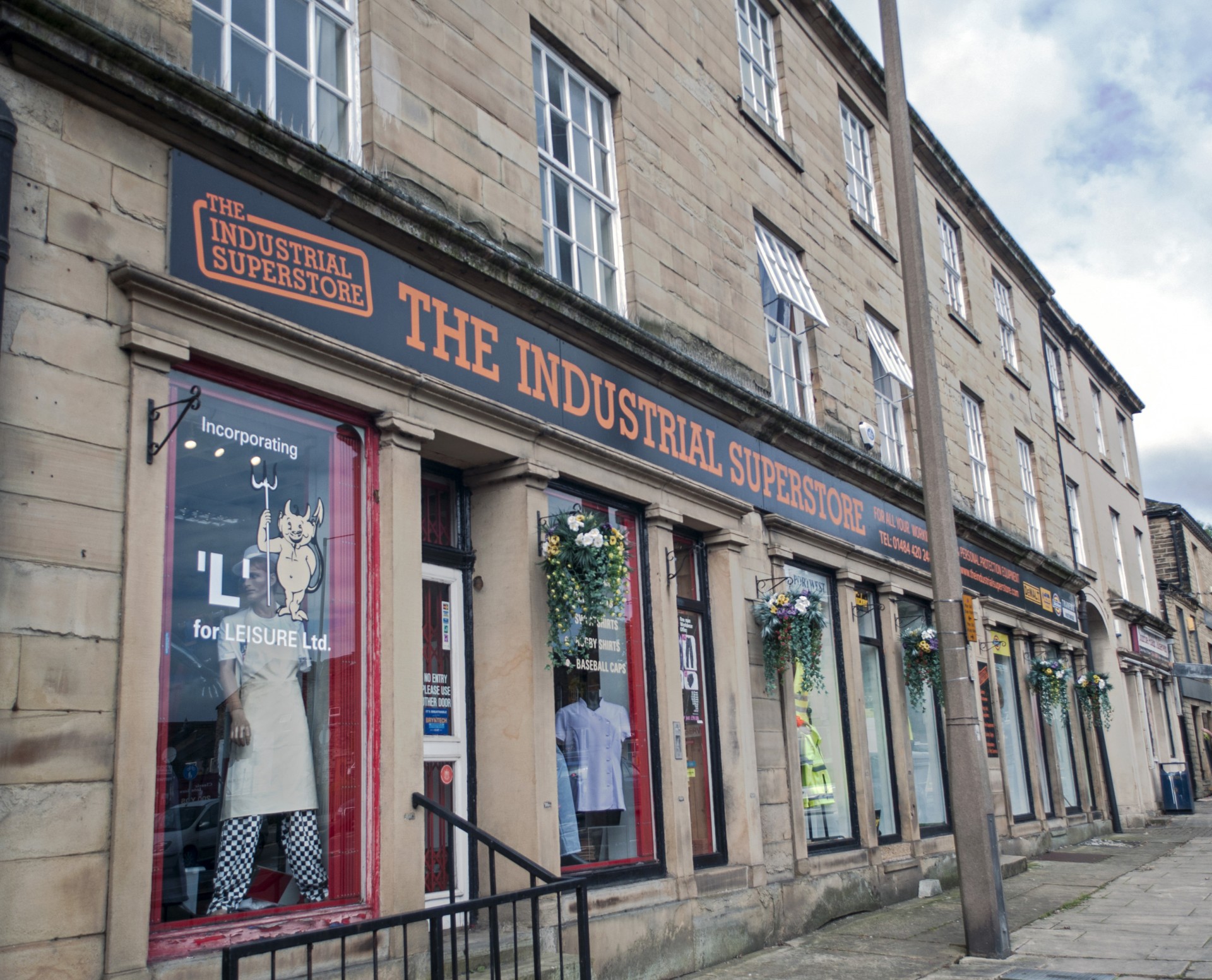 Images for 11-15 Bridge Street, Lockwood, Huddersfield, West Yorkshire, HD4 6EL