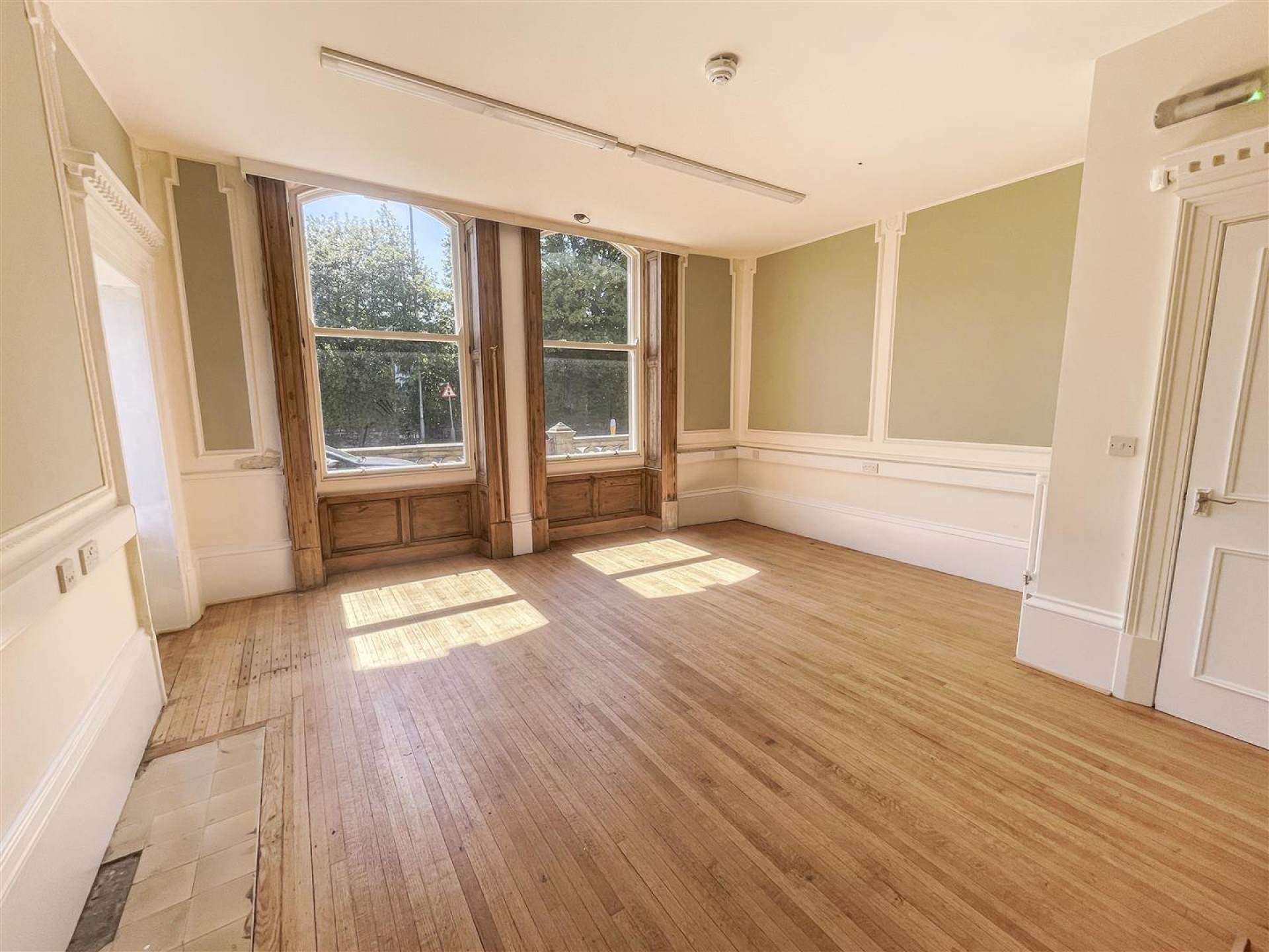 Images for The Dickinson Suite, 92 New North Road, Huddersfield, West Yorkshire, HD1 5QP