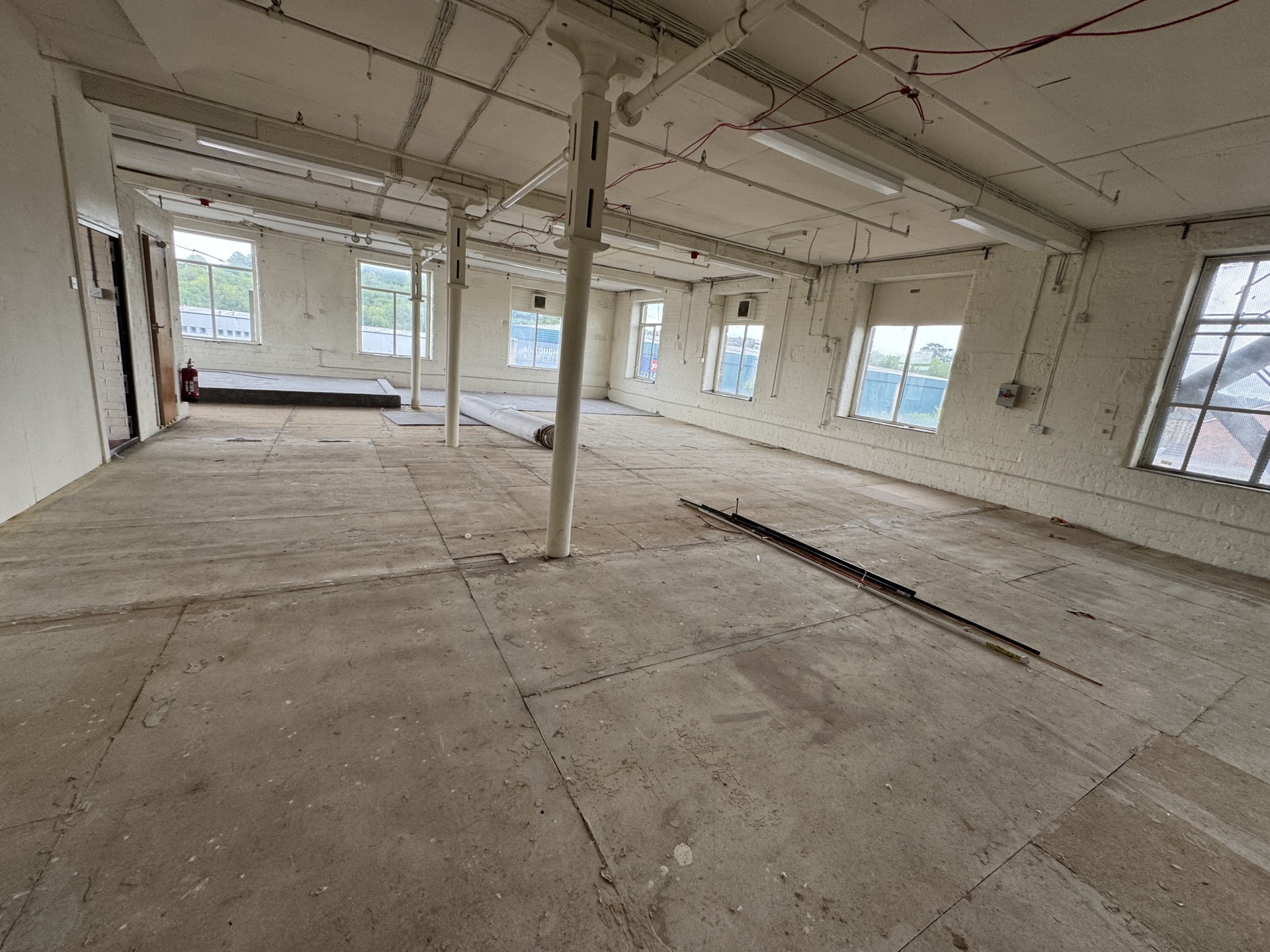 Images for 934 Bradford Road, Birstall, Batley, West Yorkshire, WF17 9PH