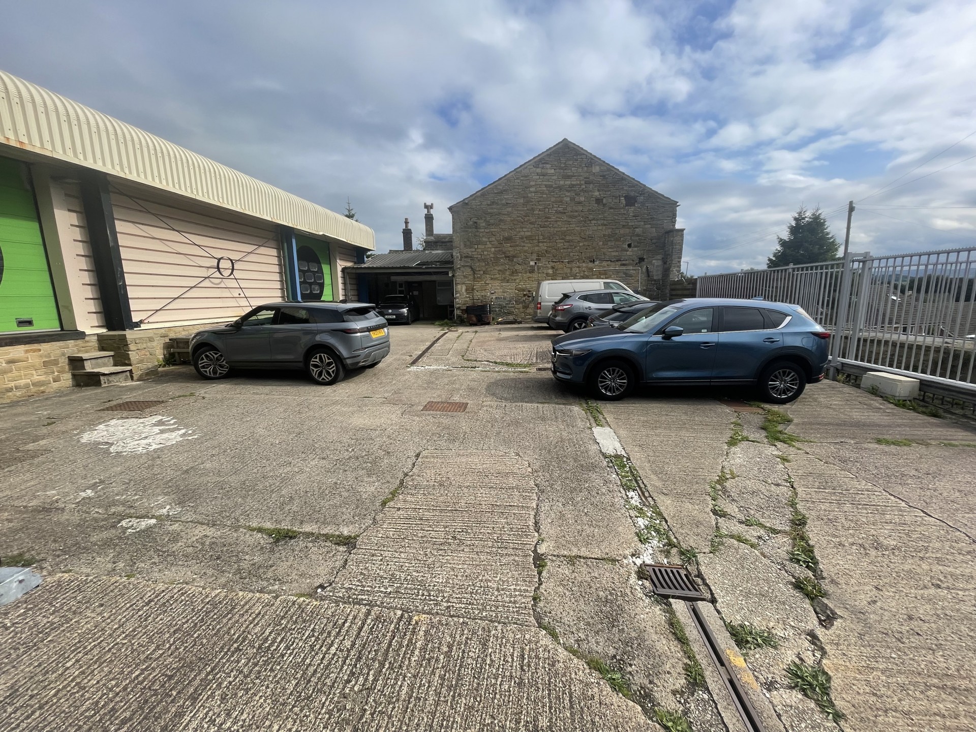 Images for Part, Quarmby Mills, Tanyard Road, Oakes, Huddersfield, West Yorkshire, HD3 4YP