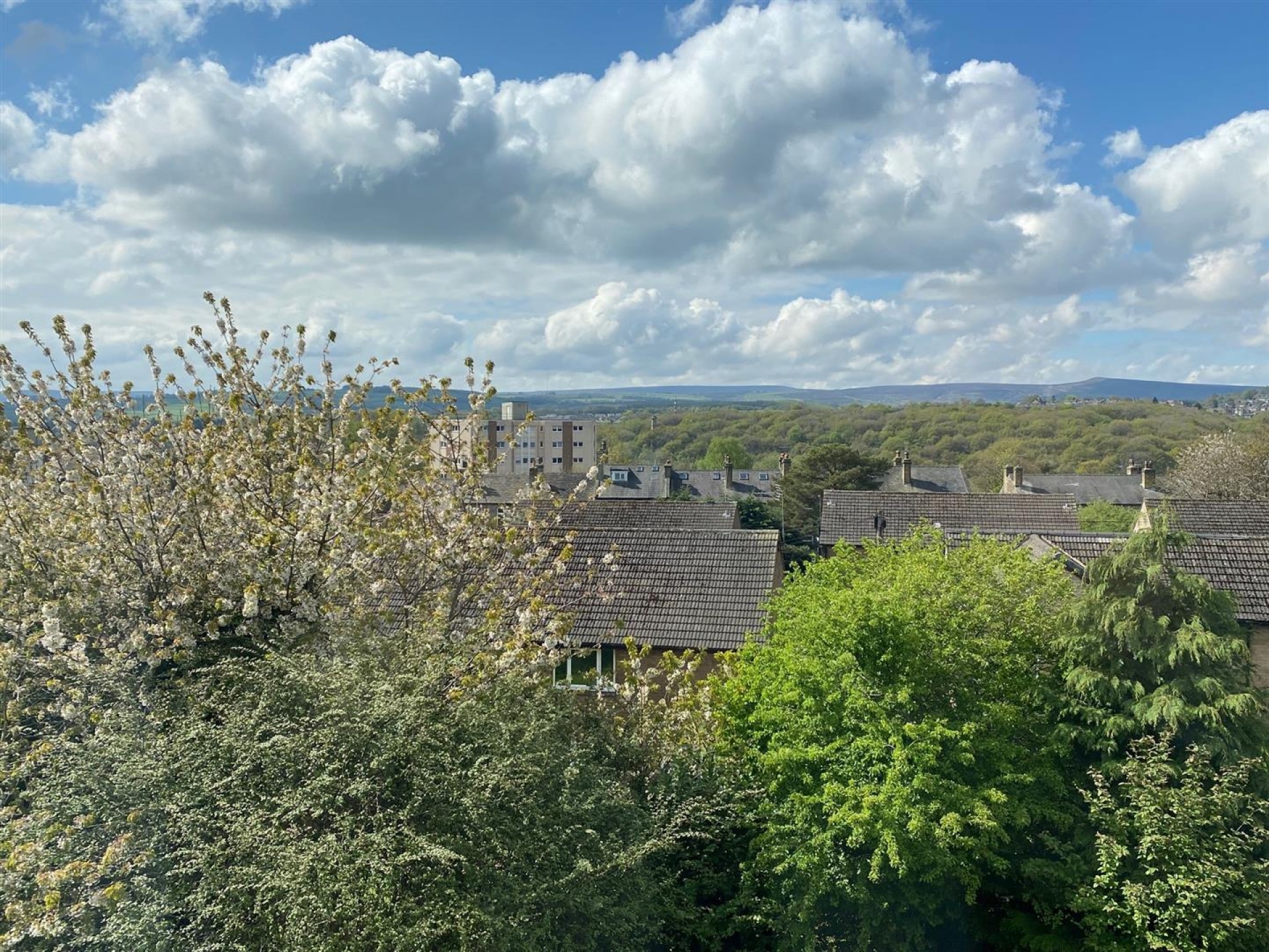 Images for Holmcliffe Avenue, Taylor Hill, Huddersfield