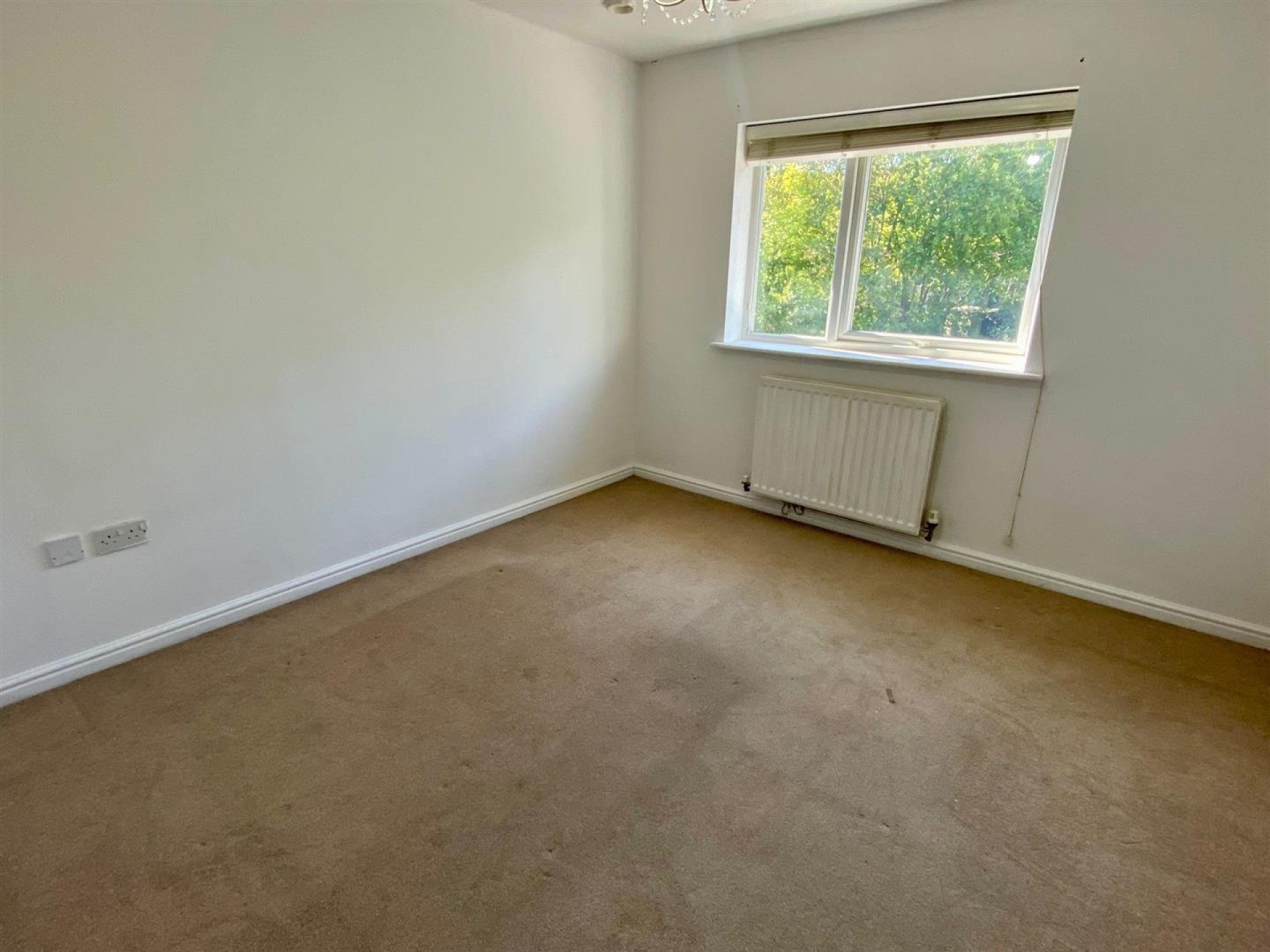 Images for The Gate, Halifax Road, Birchencliffe