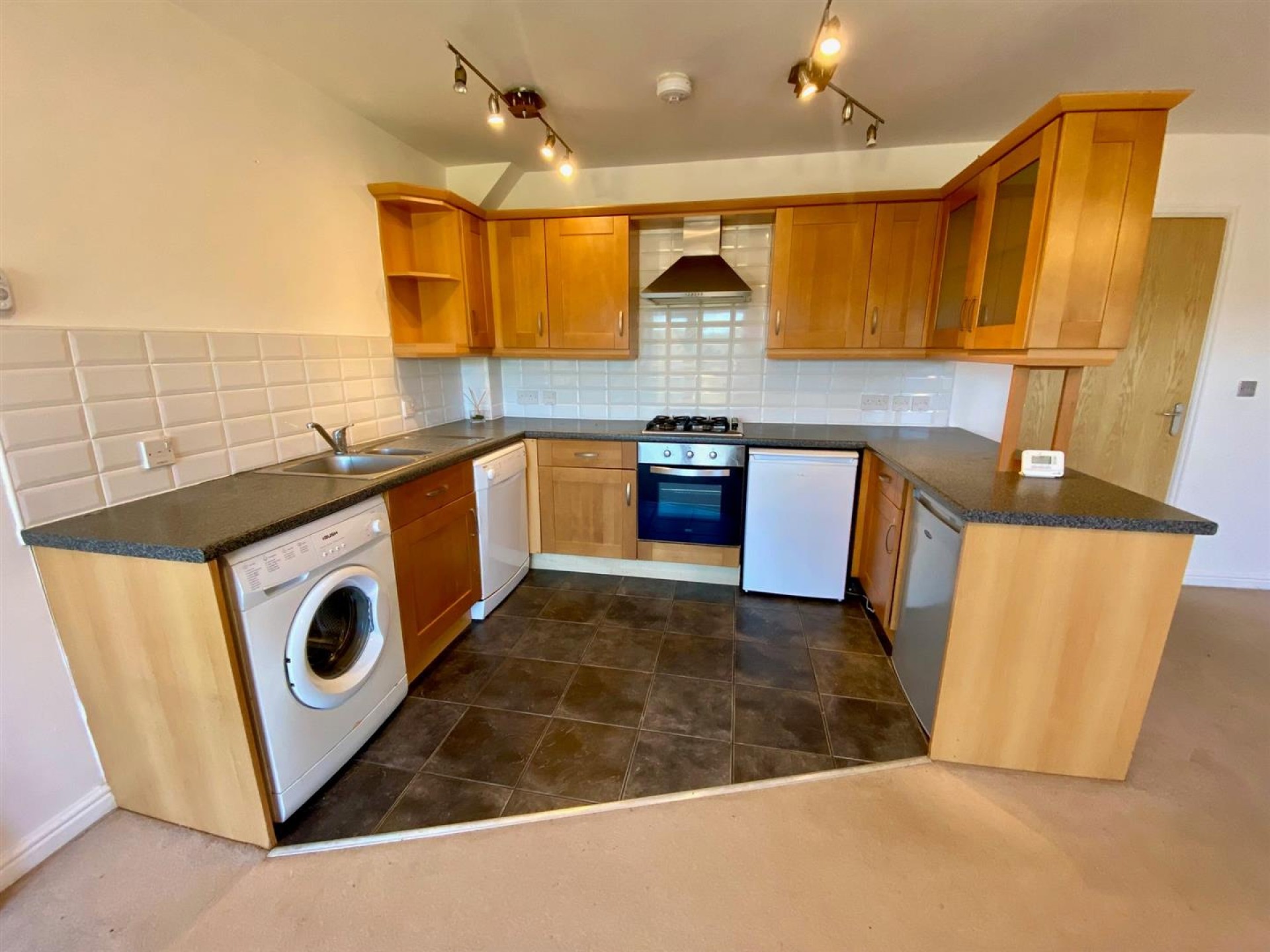 Images for The Gate, Halifax Road, Birchencliffe