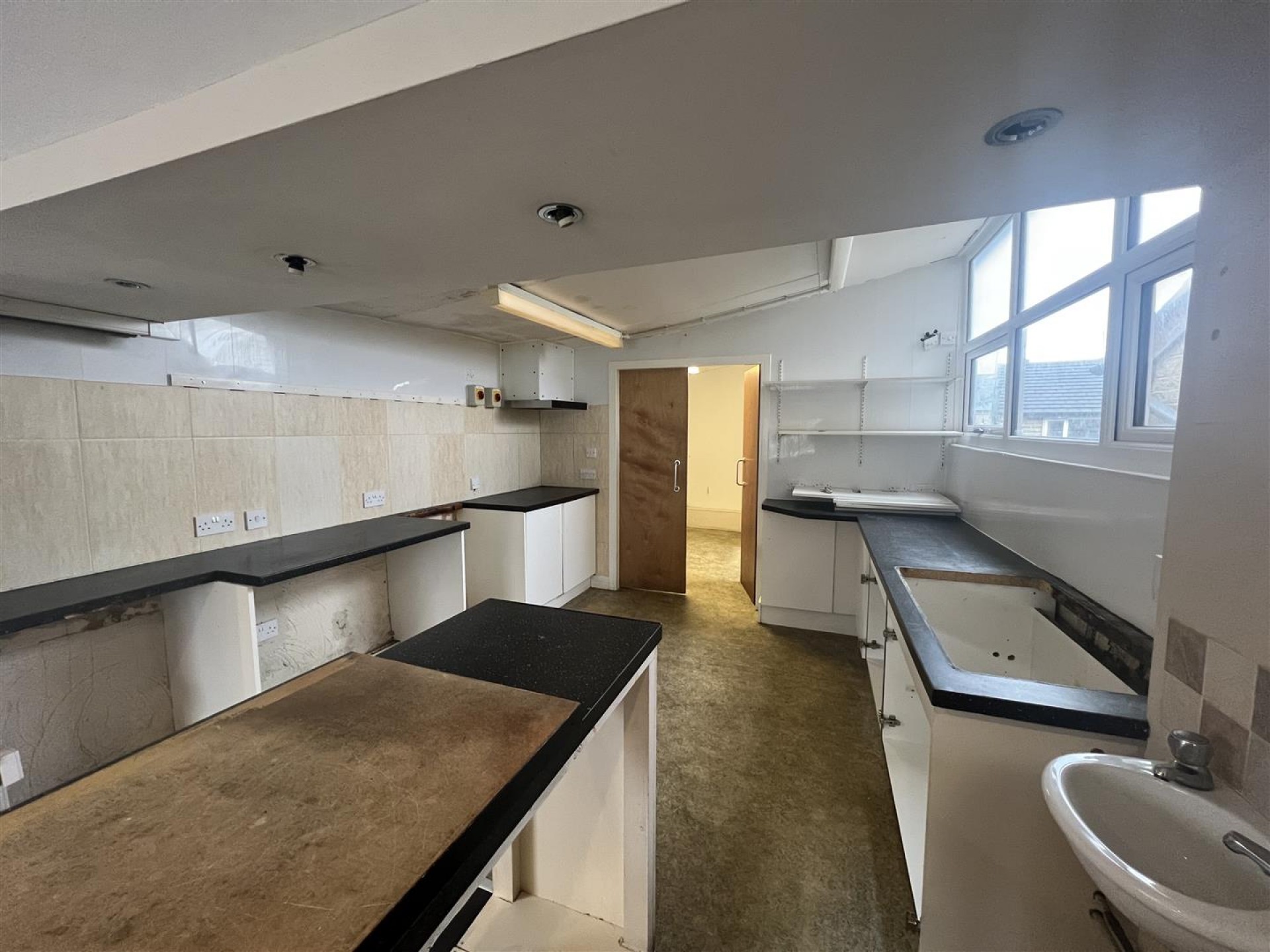 Images for 20 Rastrick Common, Brighouse
