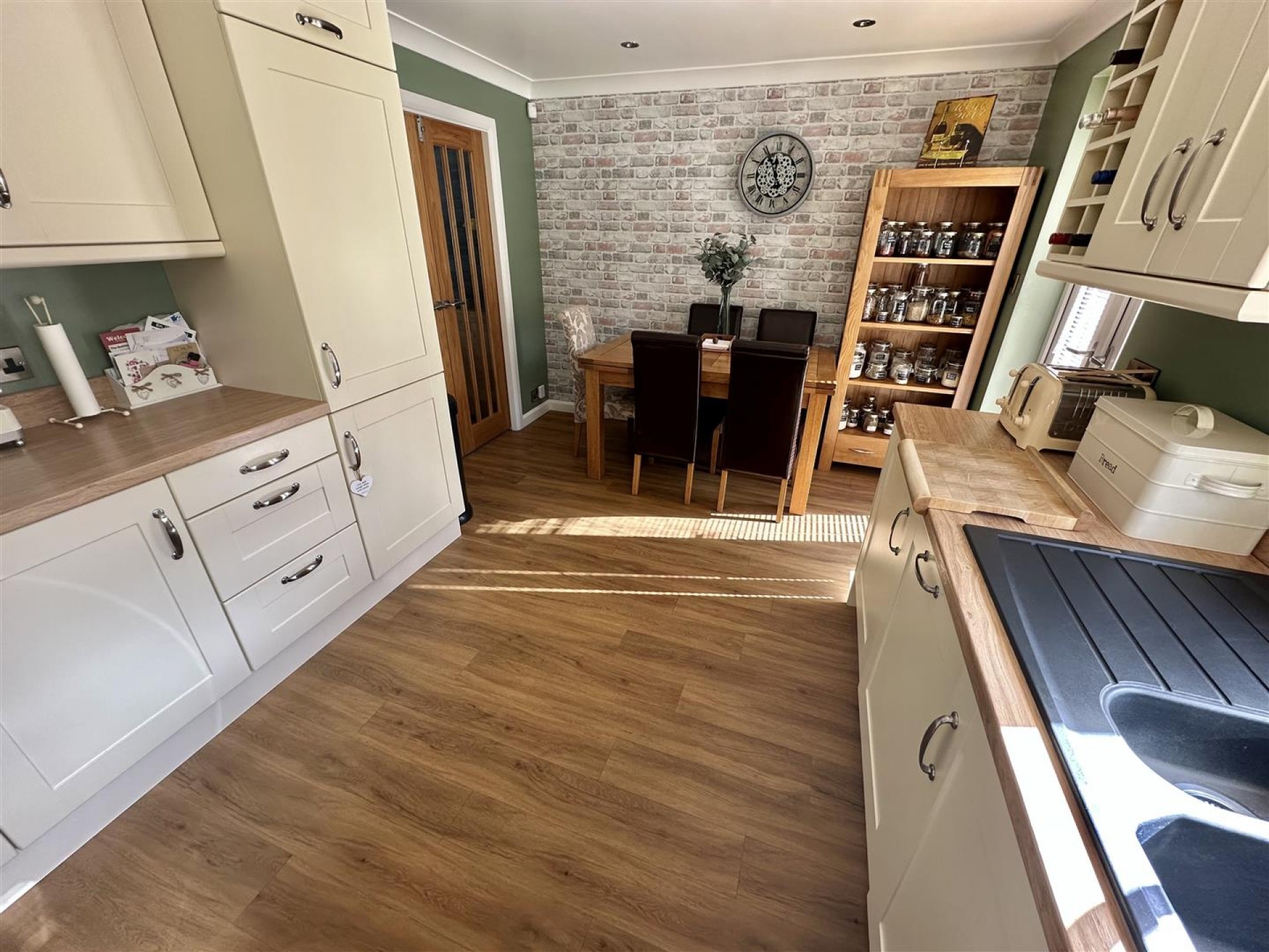 Images for Kings Lea, Liversedge