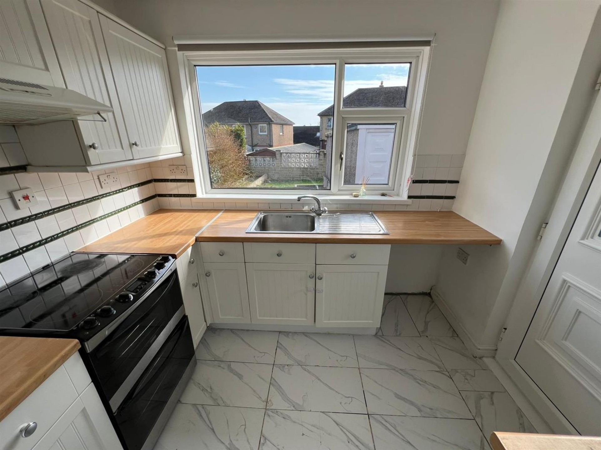 Images for Weatherhill Crescent, Huddersfield