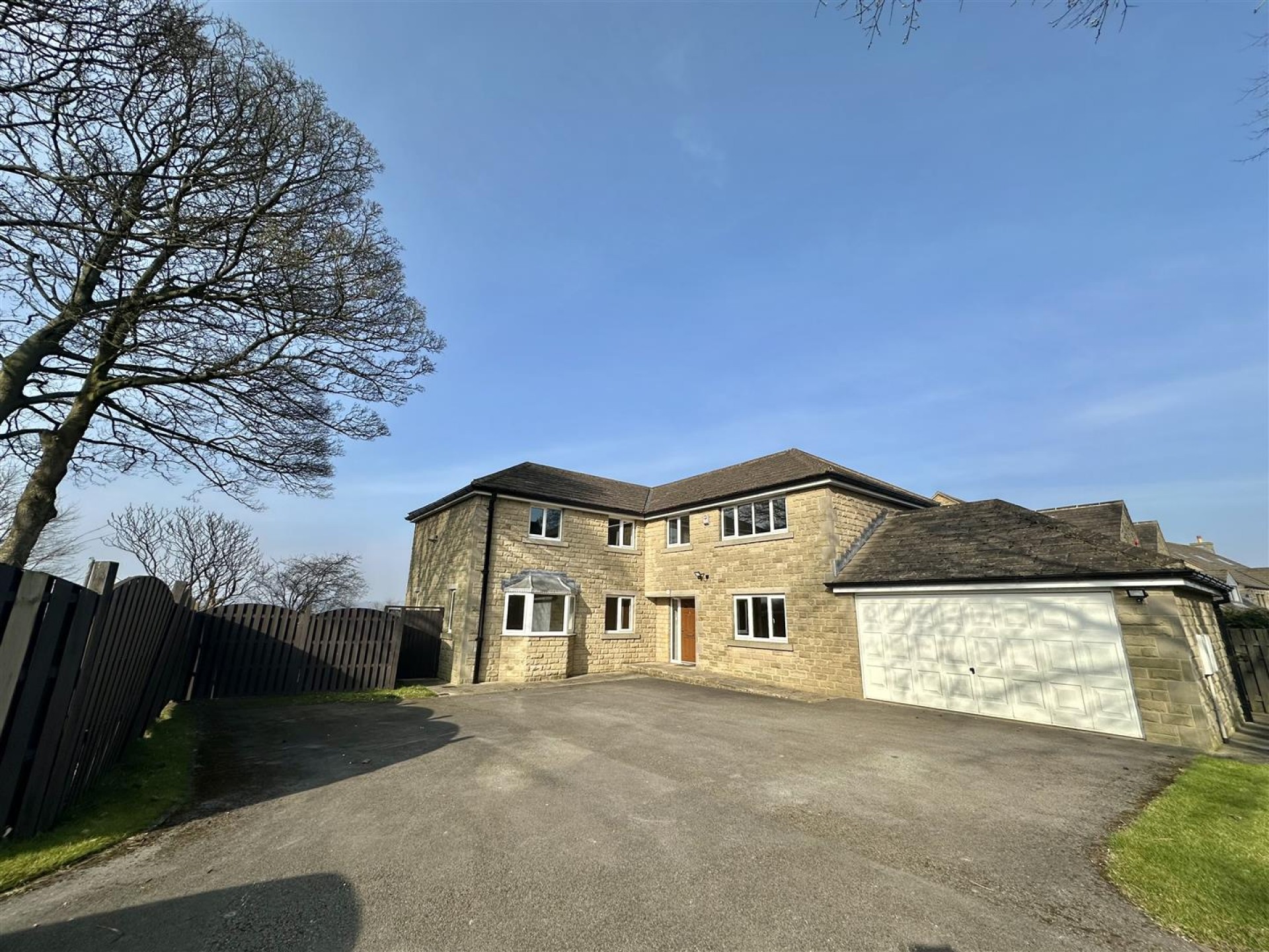 Images for Bullaces Trees Lane, Roberttown