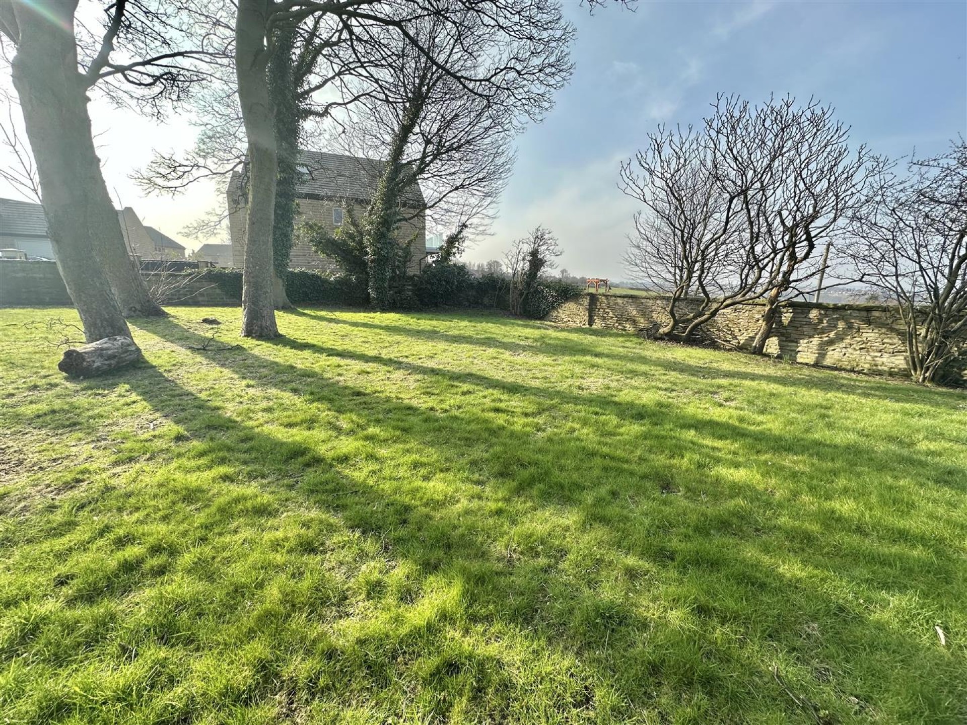 Images for Bullaces Trees Lane, Roberttown