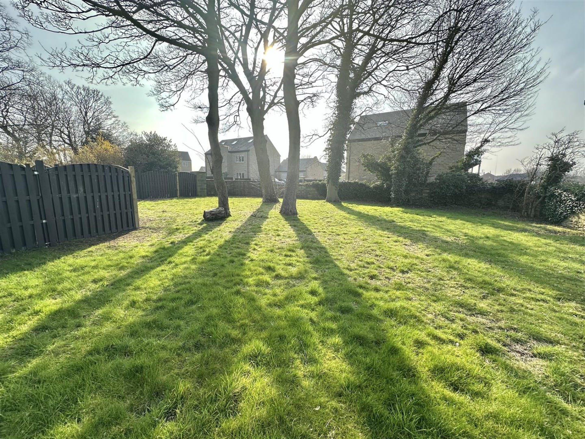 Images for Bullaces Trees Lane, Roberttown