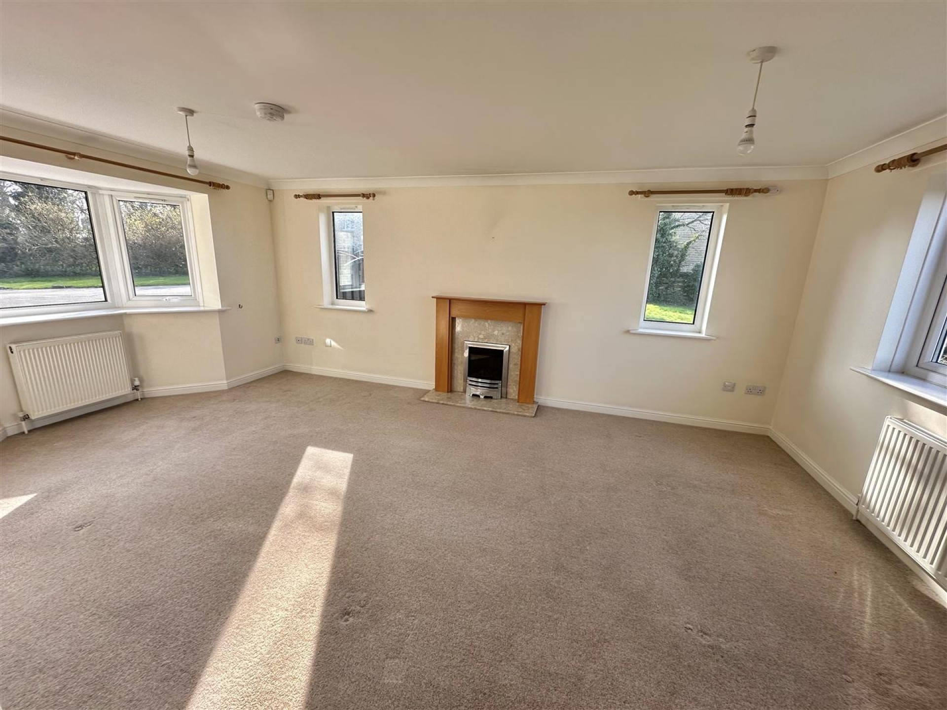 Images for Bullaces Trees Lane, Roberttown