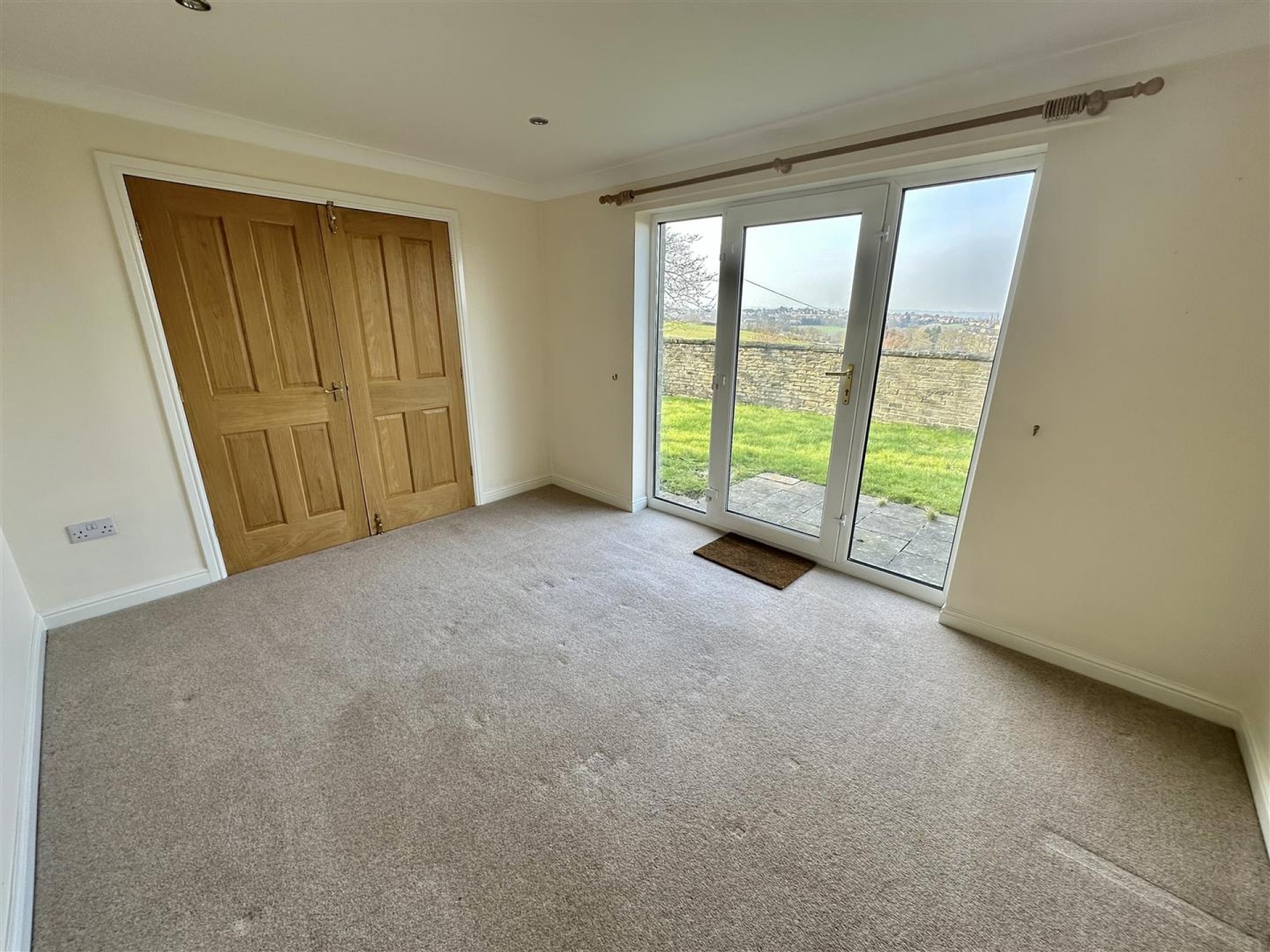 Images for Bullaces Trees Lane, Roberttown