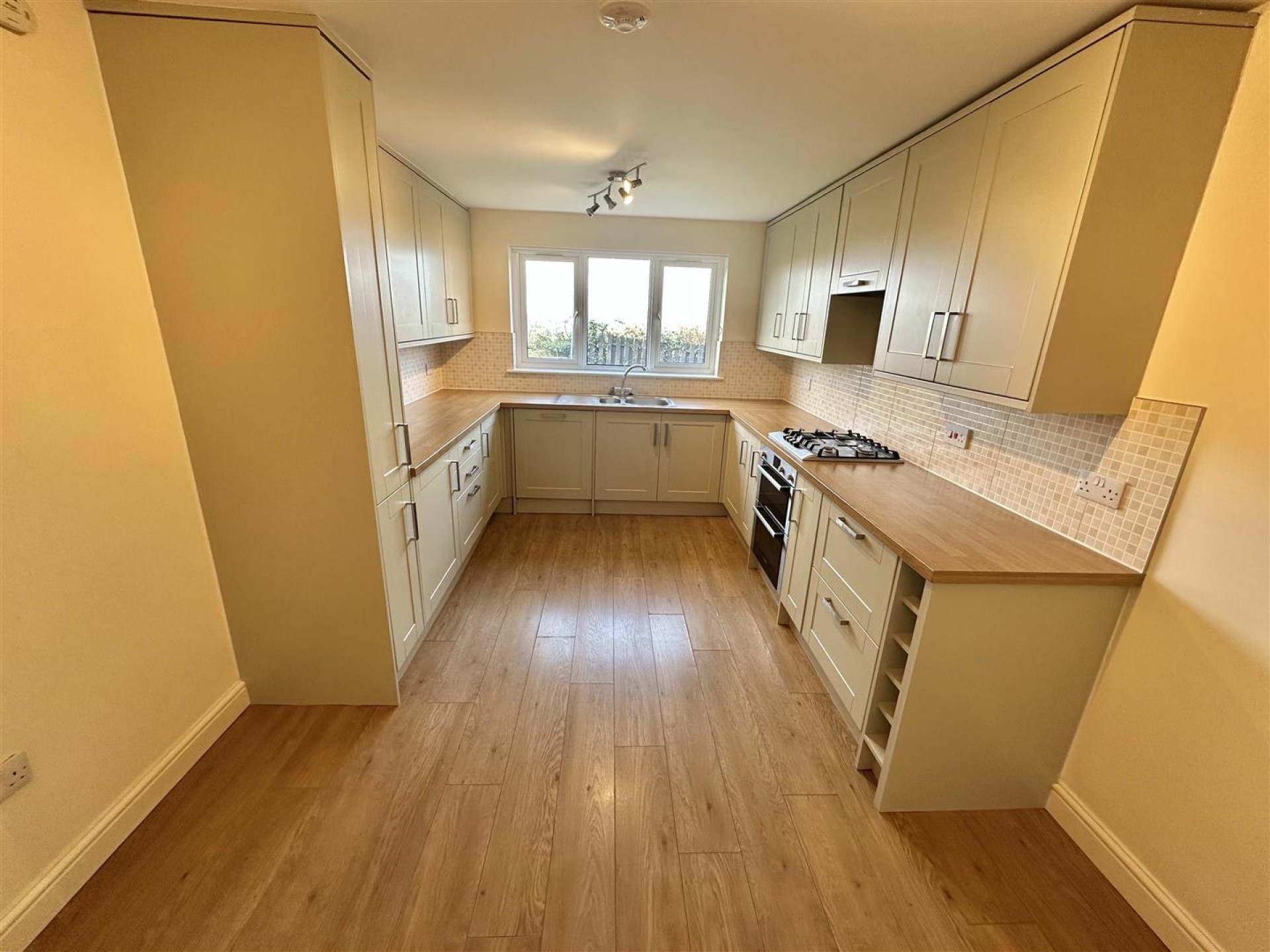 Images for Bullaces Trees Lane, Roberttown