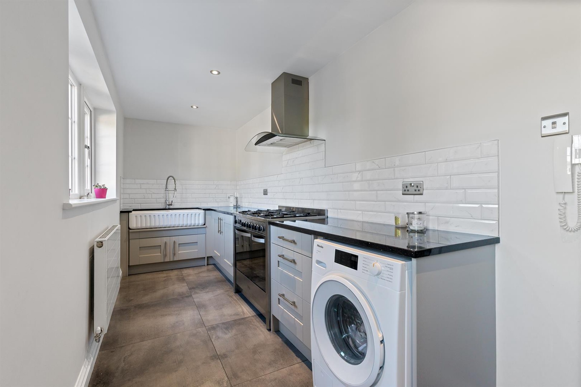 Images for Far Common Road, Mirfield