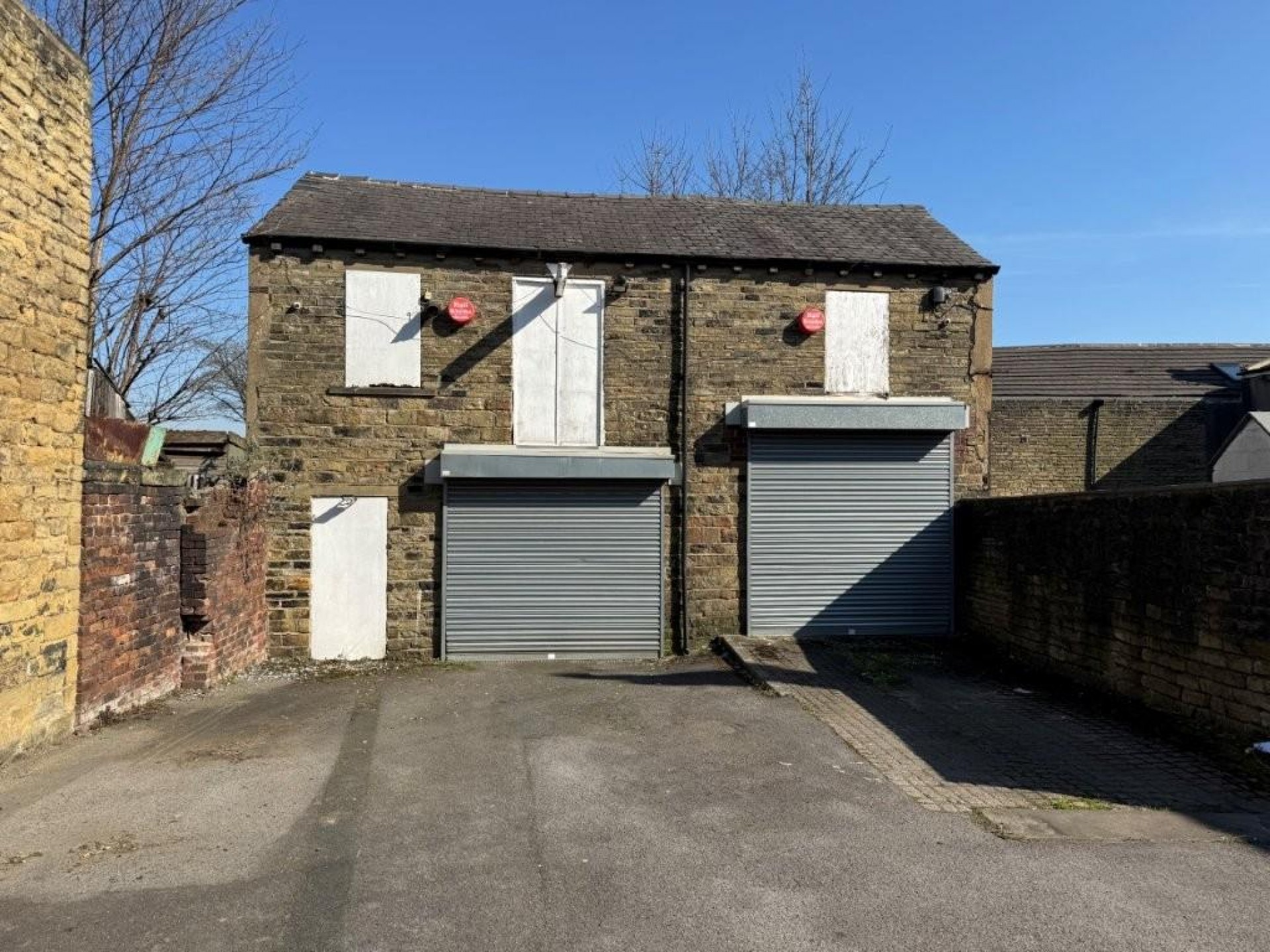 Images for 128 - 140 Blackmoorfoot Road, Crosland Moor, Huddersfield