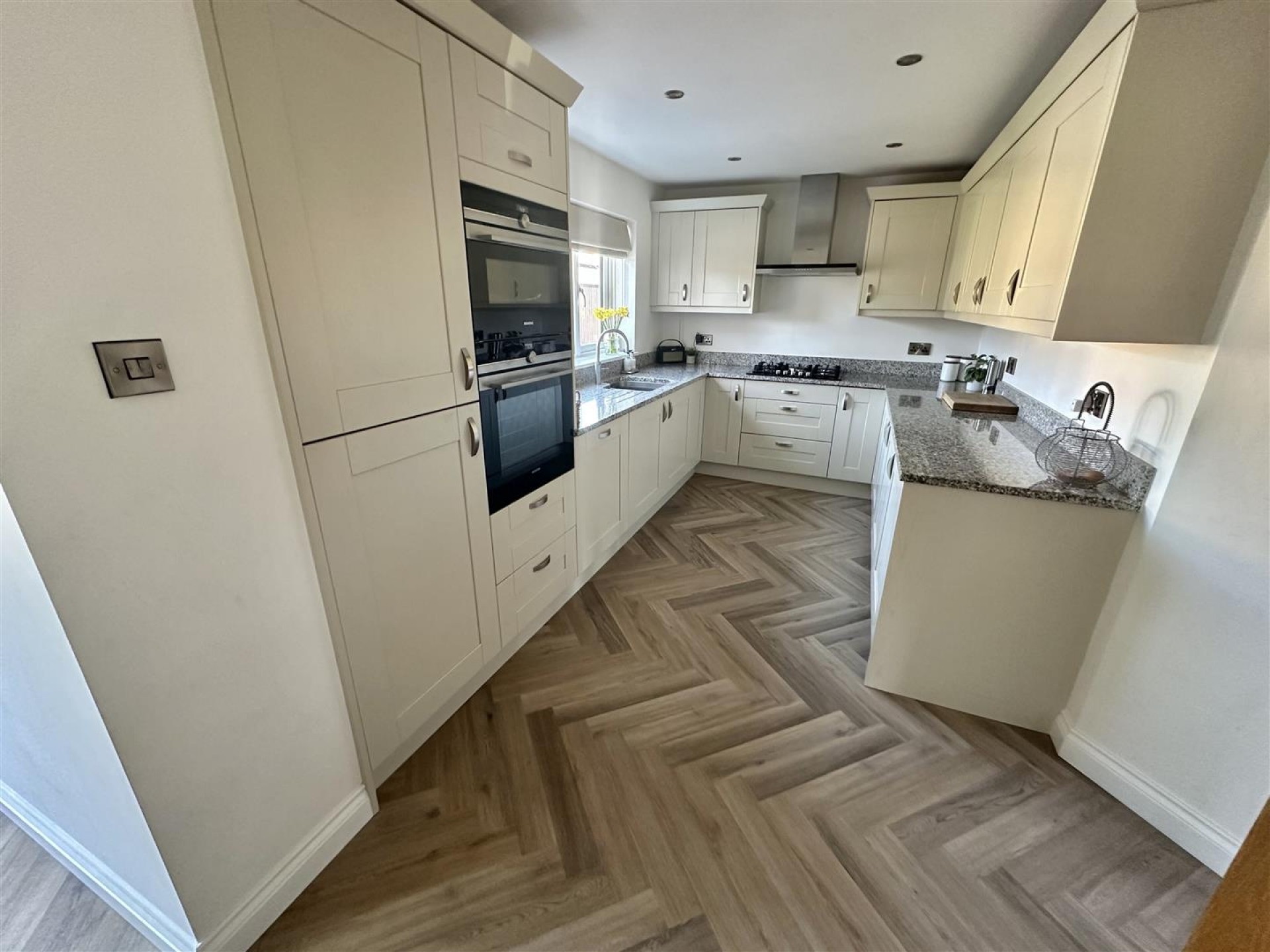 Images for Meadow Drive, Liversedge