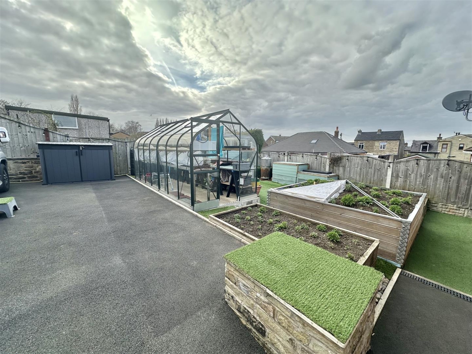 Images for Liversedge Hall Lane, Liversedge