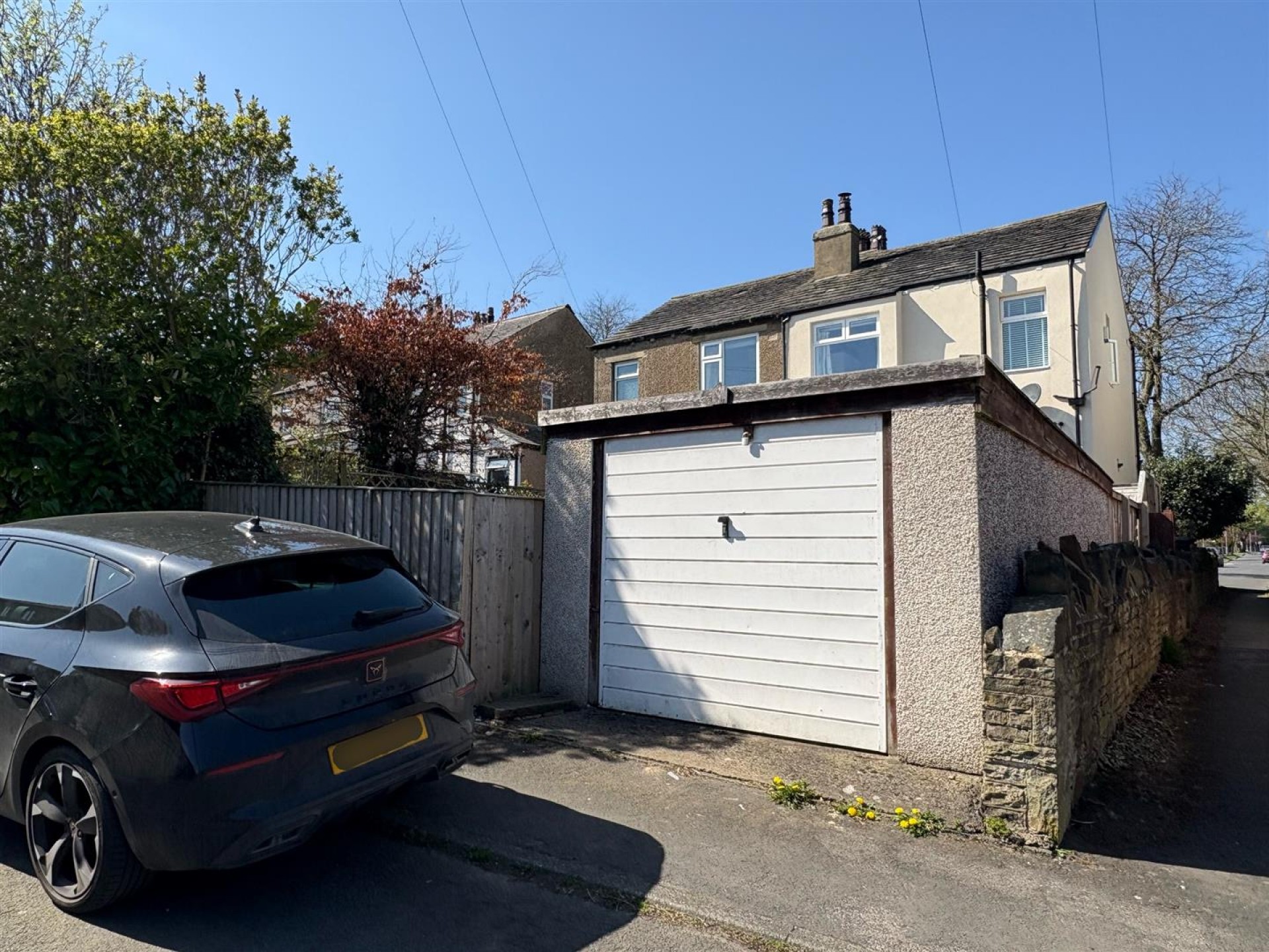 Images for Woodhouse Lane, Brighouse