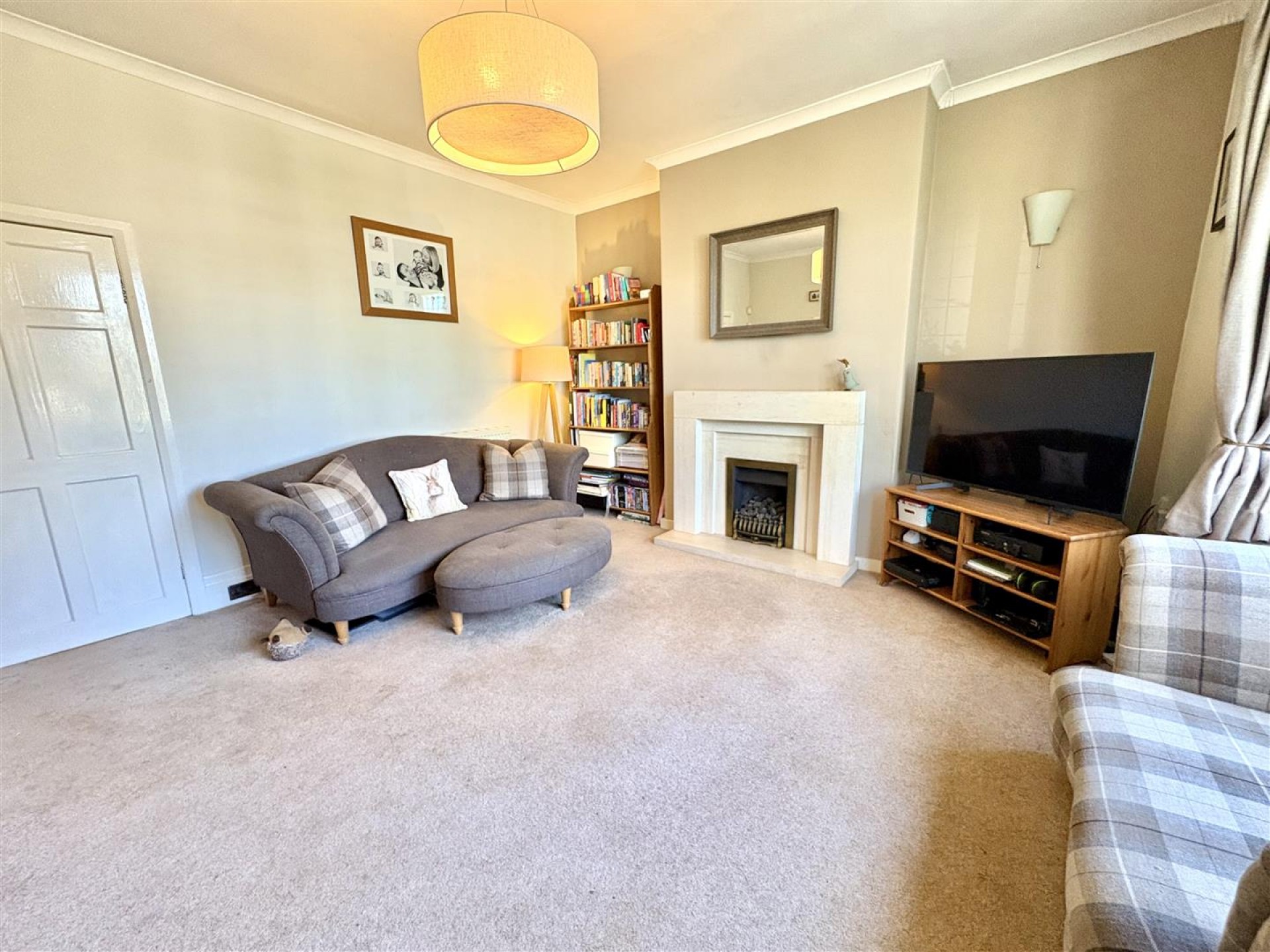 Images for Woodhouse Lane, Brighouse