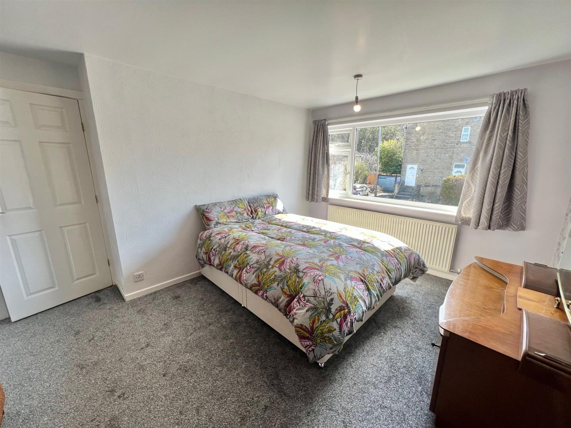 Images for Fenay Lea Drive, Waterloo