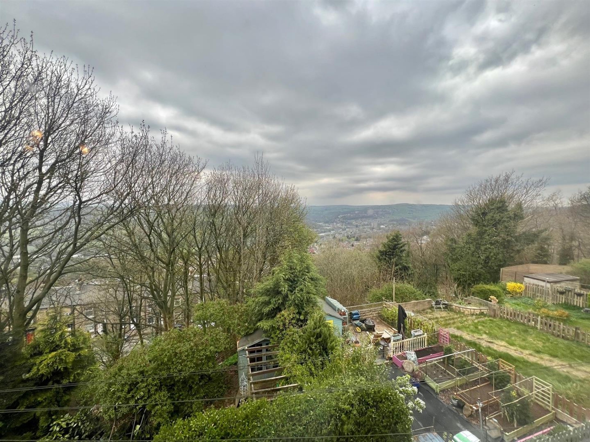 Images for Granny Hill Terrace, Halifax