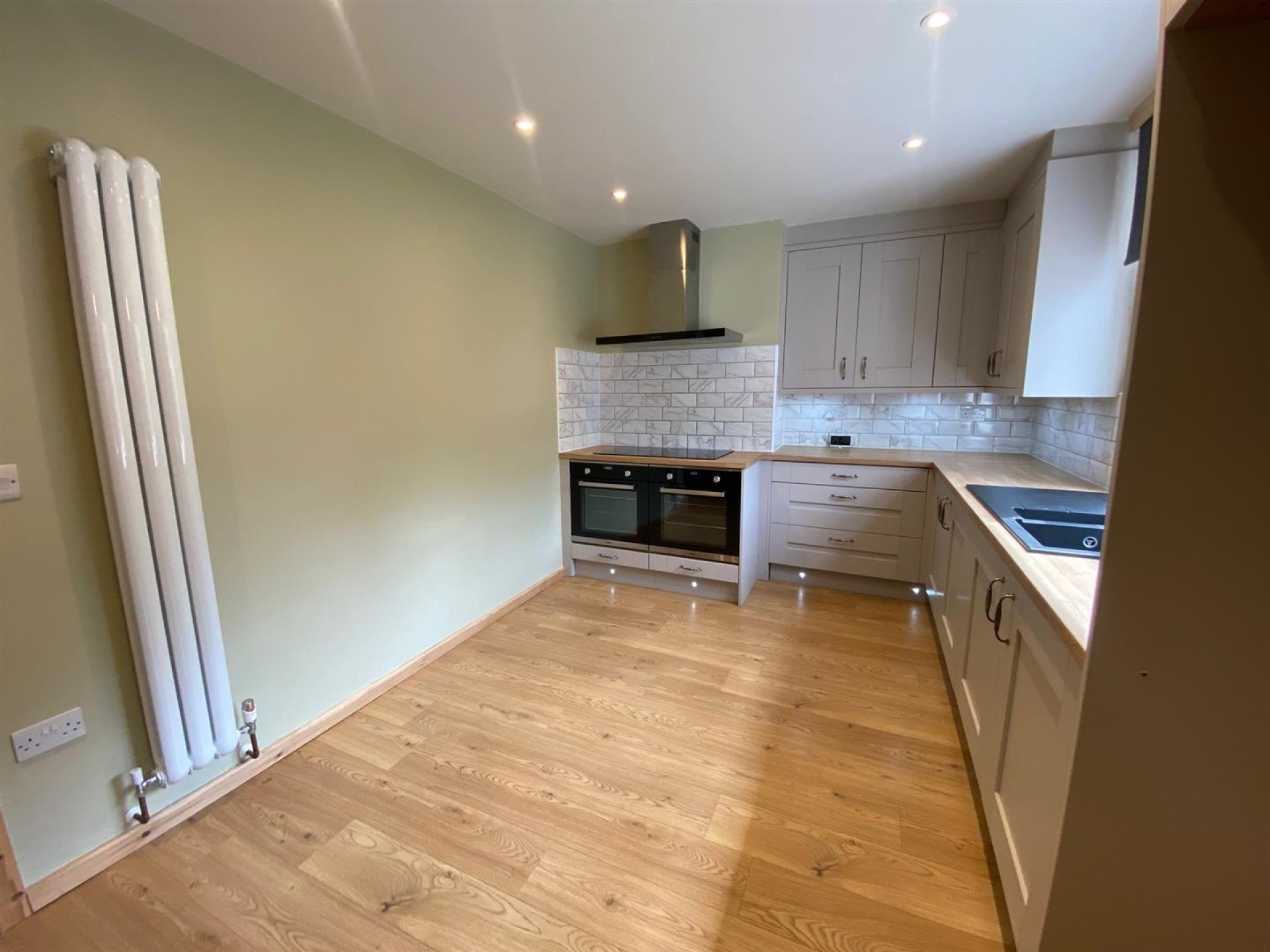 Images for Park Avenue, Elland