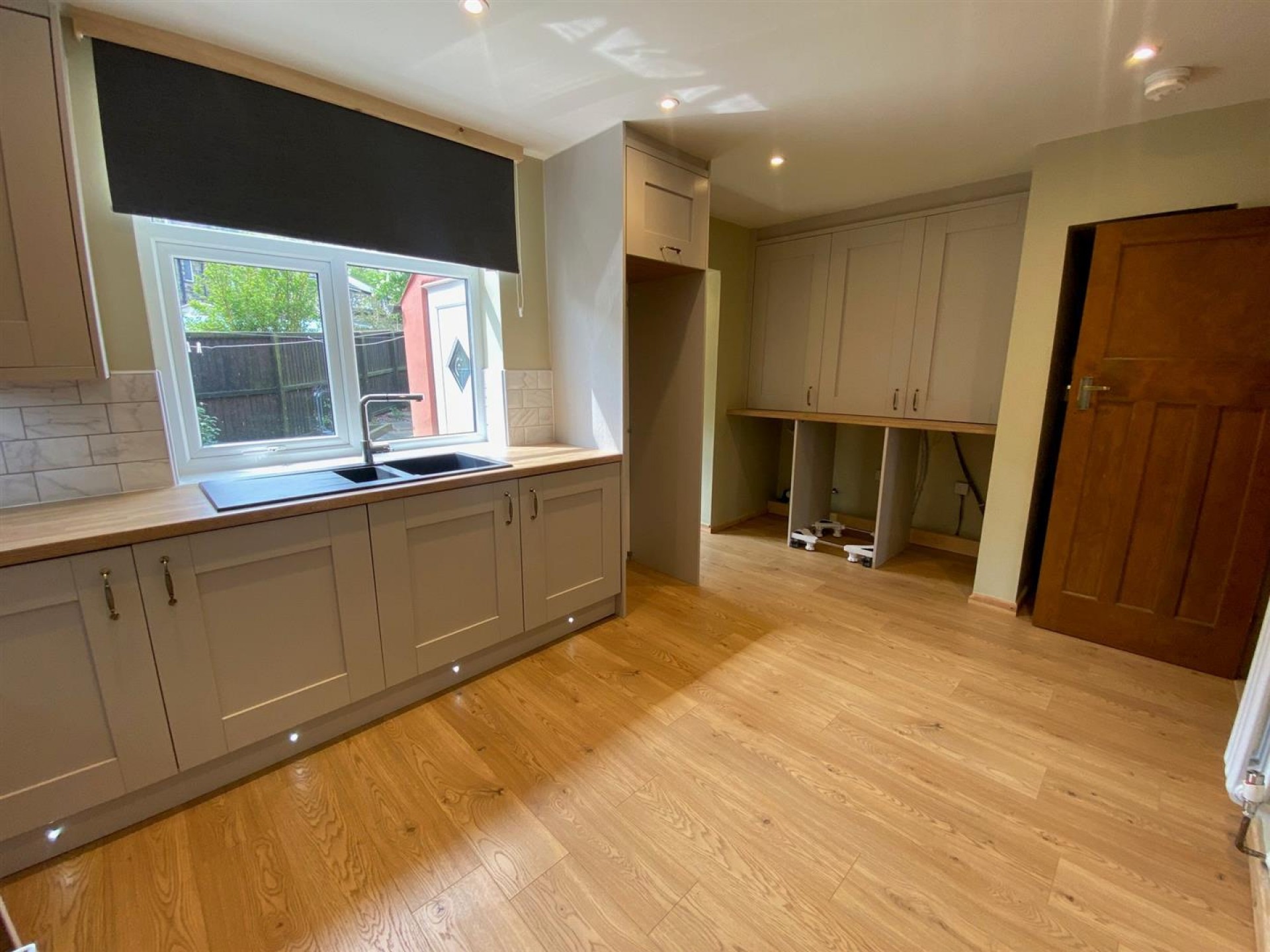 Images for Park Avenue, Elland