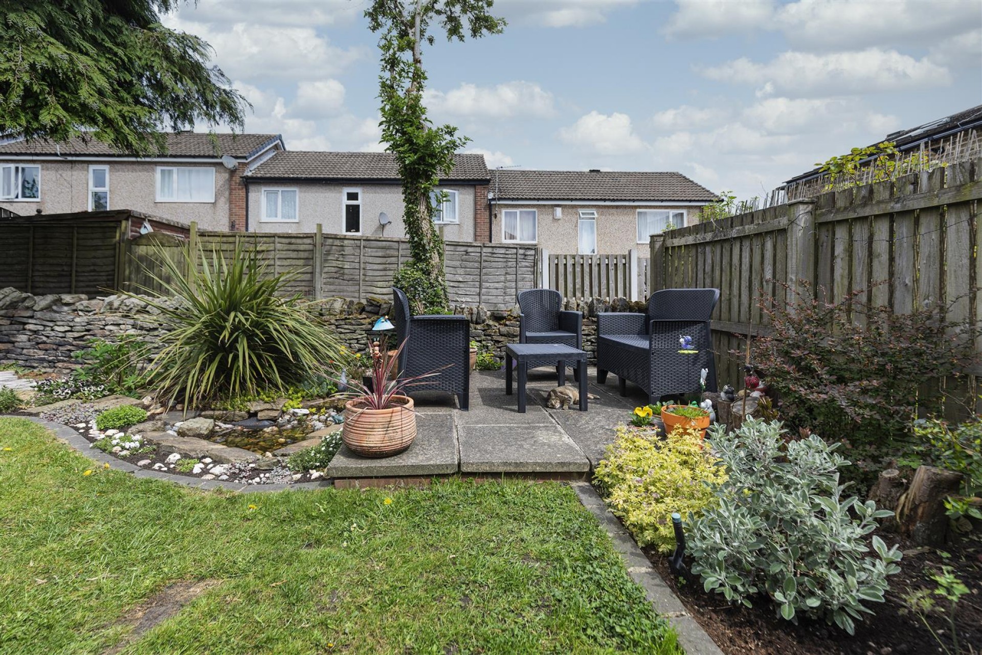 Images for Poplar Crescent, Halifax