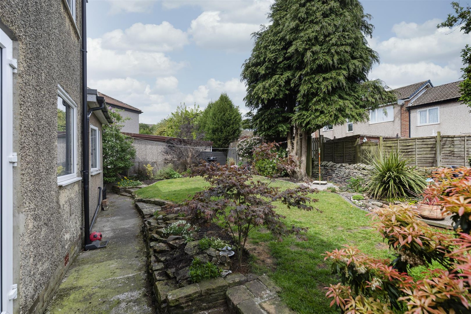 Images for Poplar Crescent, Halifax