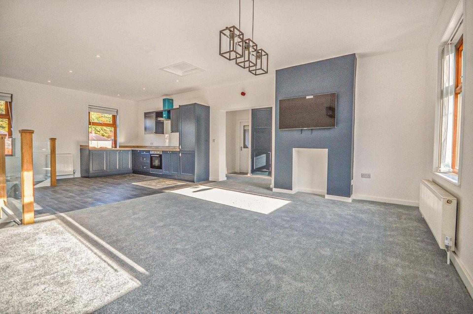 Images for 599-601 Wakefield Road, Waterloo, Huddersfield