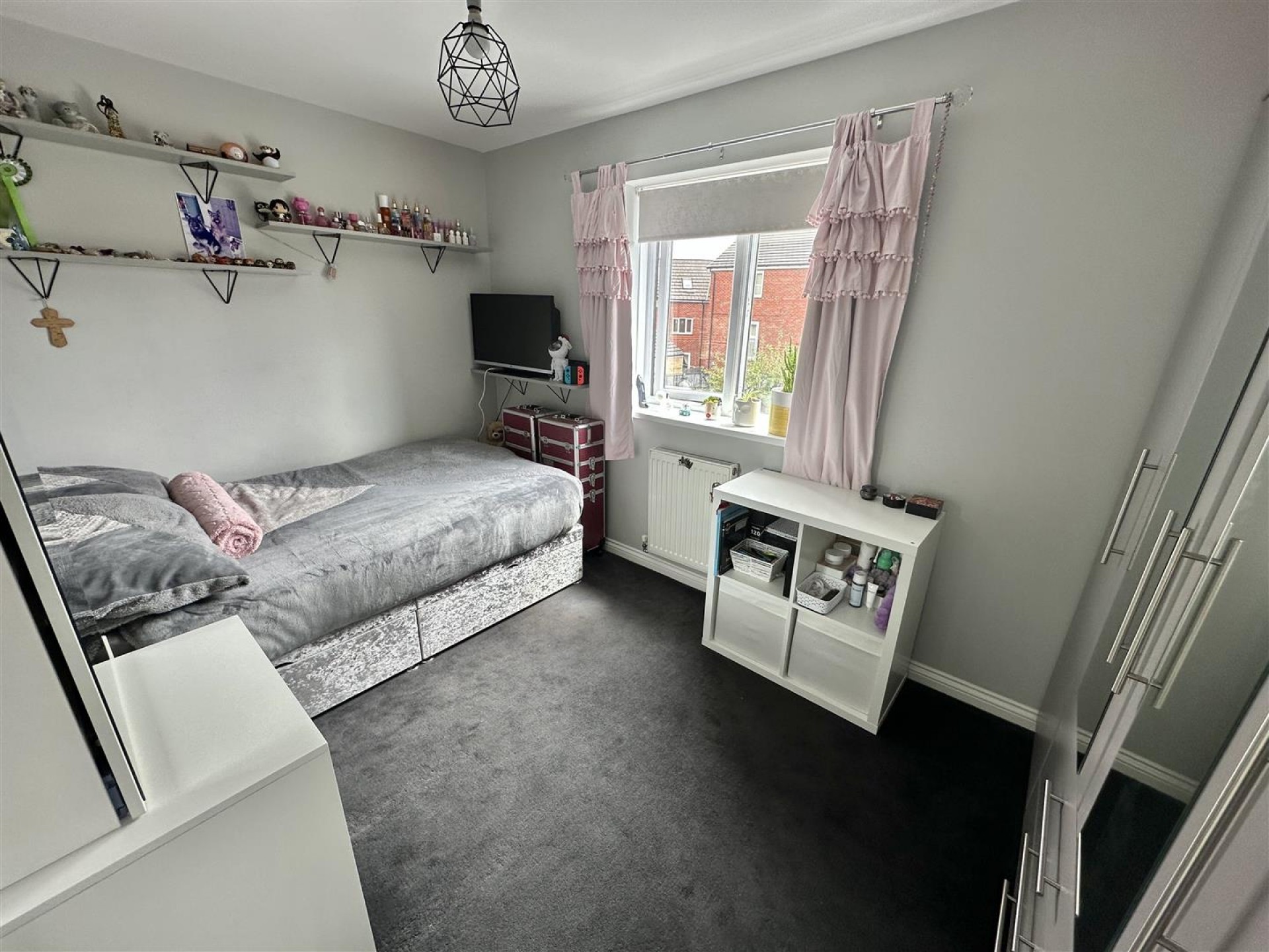 Images for Little Green Lane, Heckmondwike