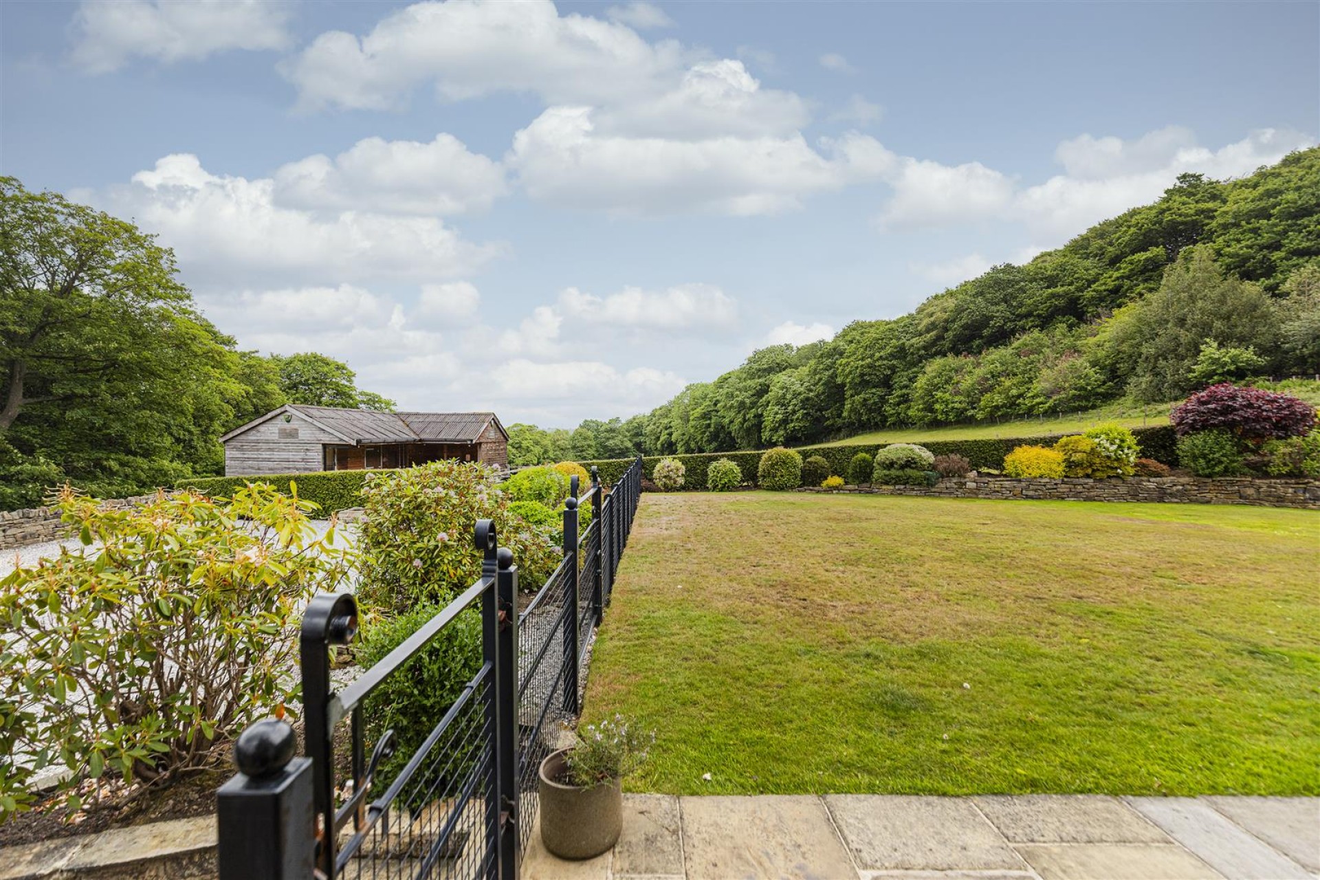 Images for Farnley Wood, Farnley Tyas, Huddersfield