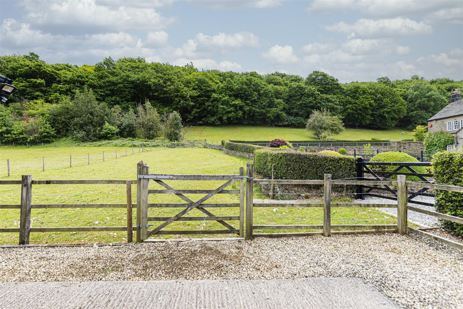 Images for Farnley Wood, Farnley Tyas, Huddersfield