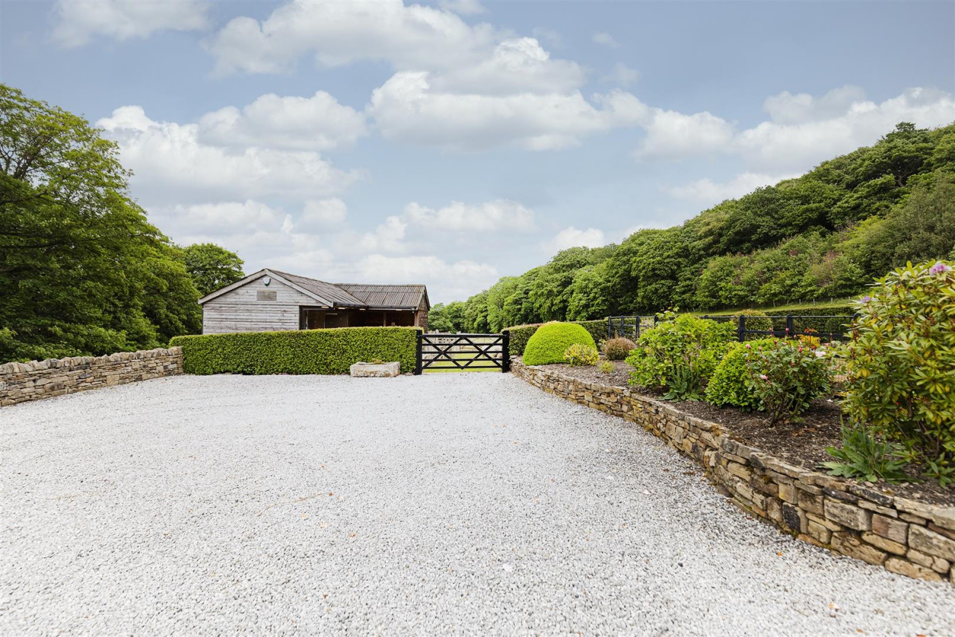 Images for Farnley Wood, Farnley Tyas, Huddersfield
