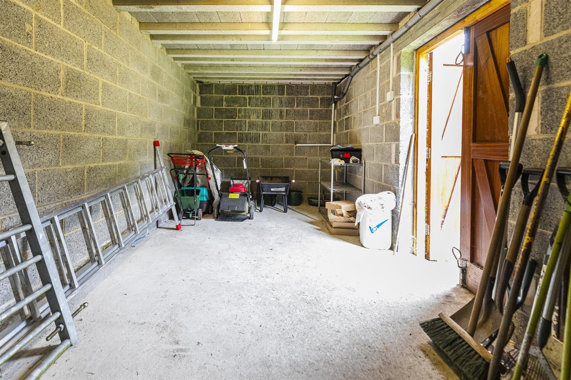 Images for Farnley Wood, Farnley Tyas, Huddersfield
