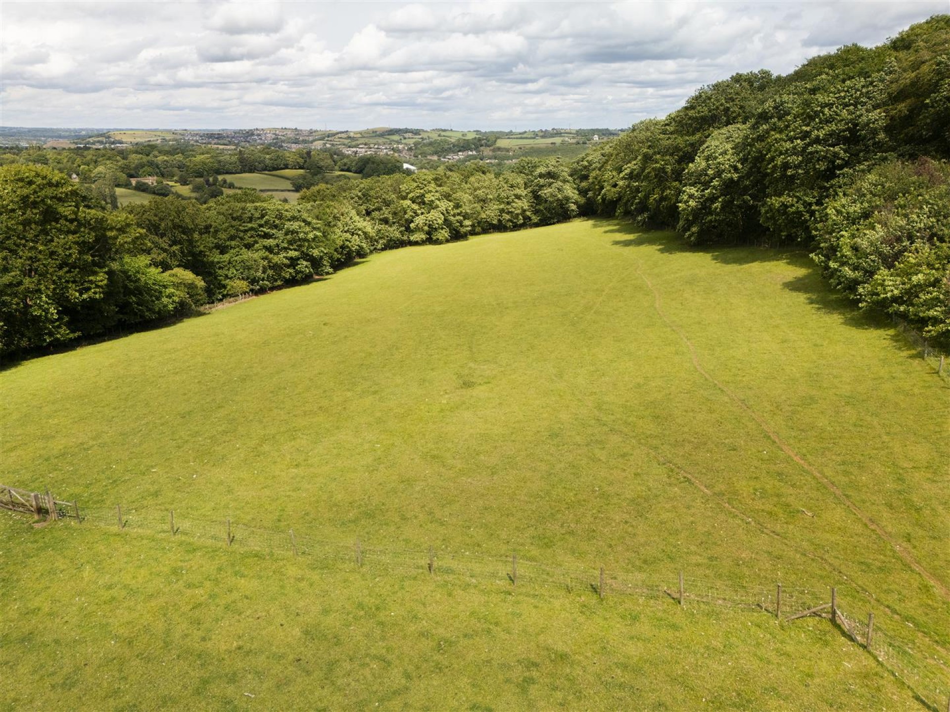 Images for Farnley Wood, Farnley Tyas, Huddersfield