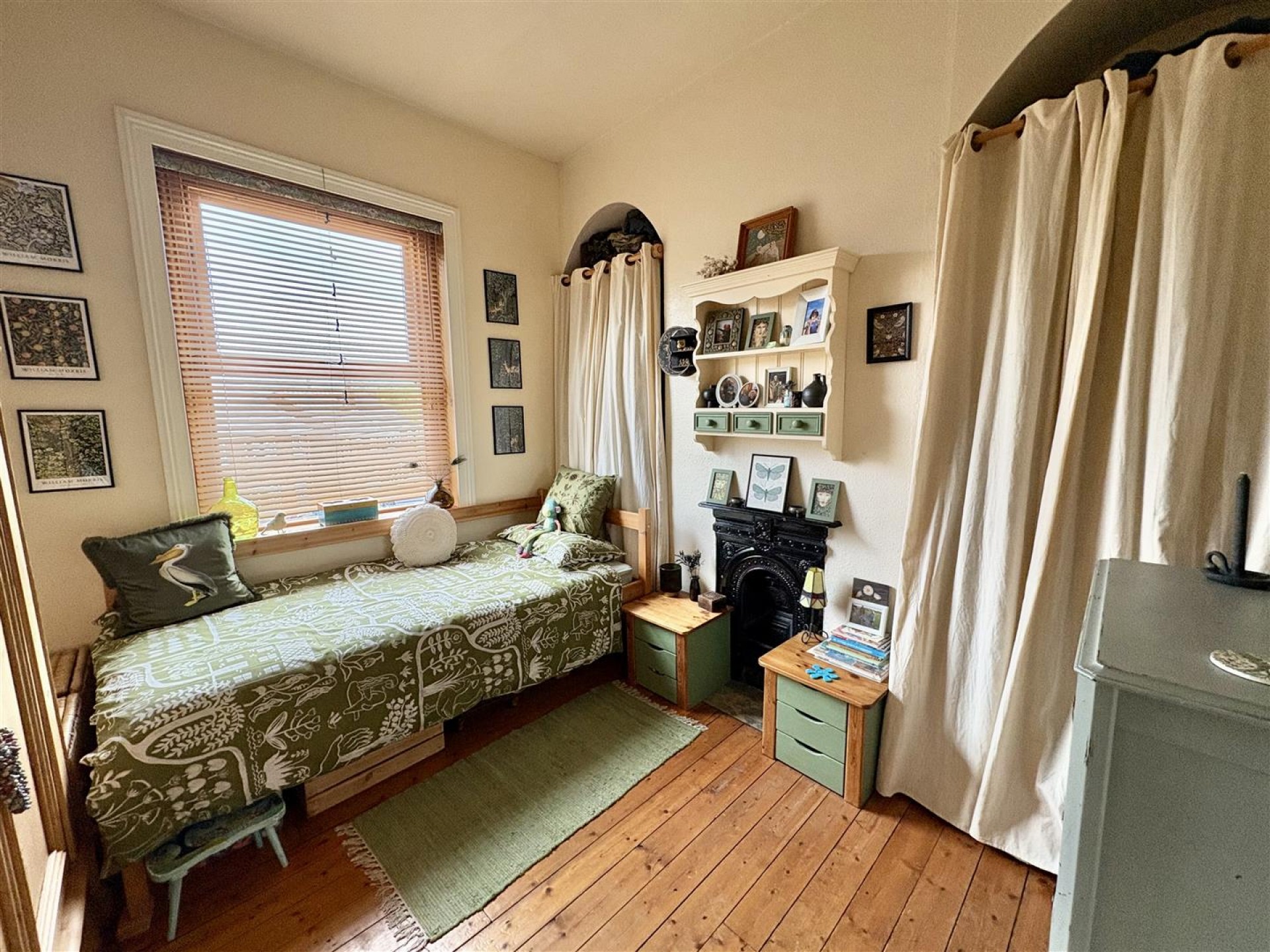 Images for Plains Lane, Elland