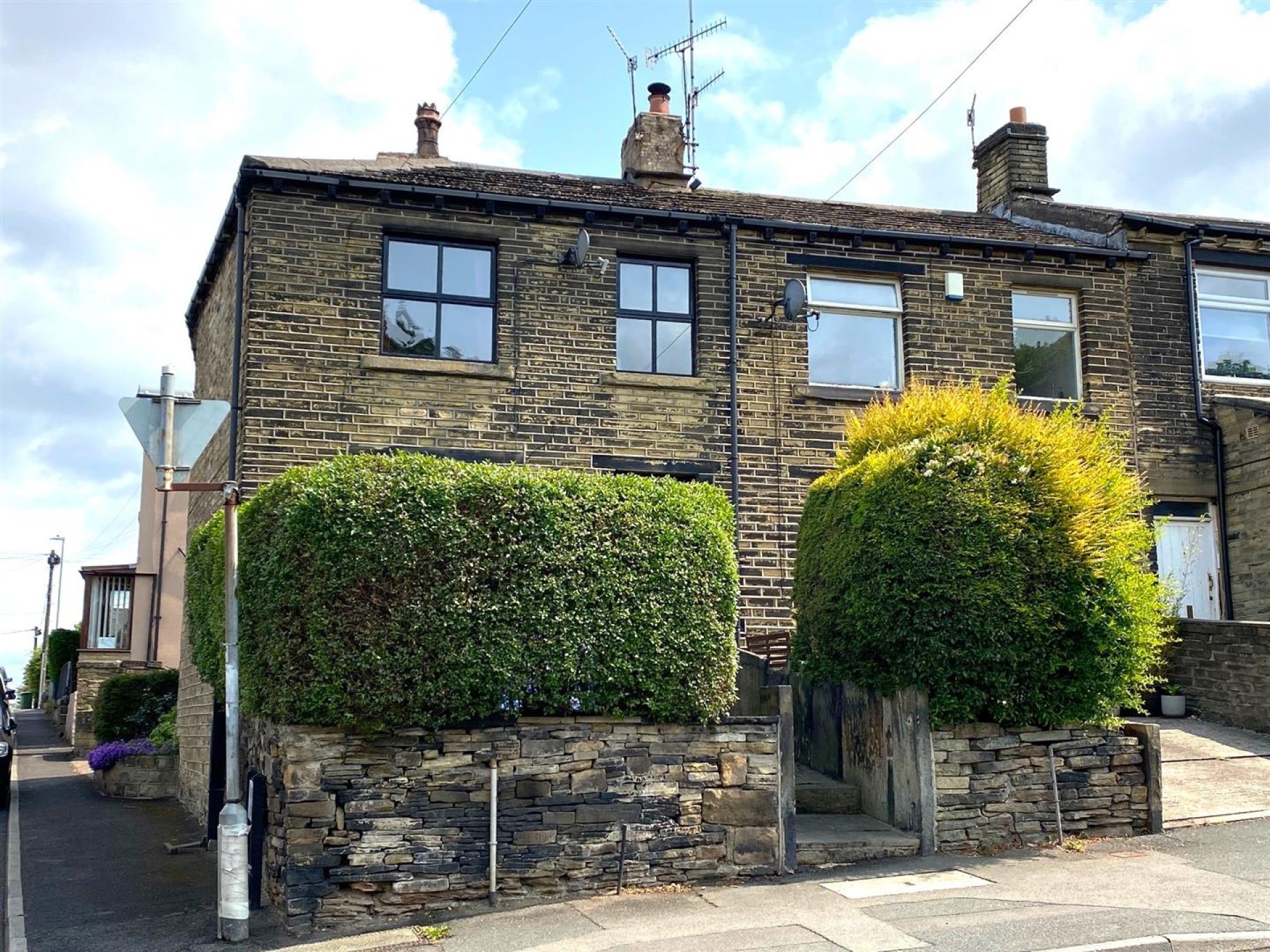Images for Almondbury Bank, Huddersfield