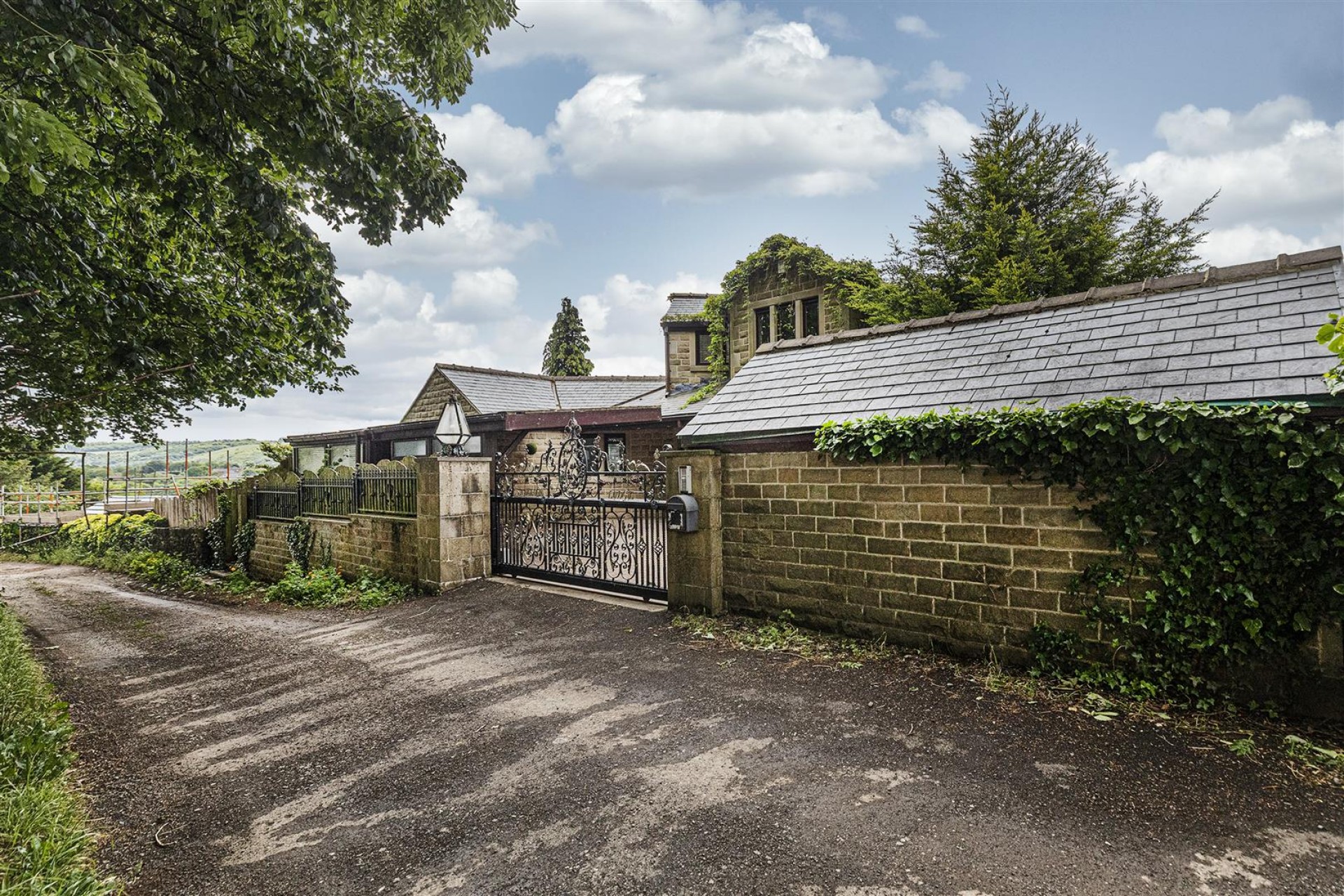 Images for Hoults Lane, Greetland, Halifax