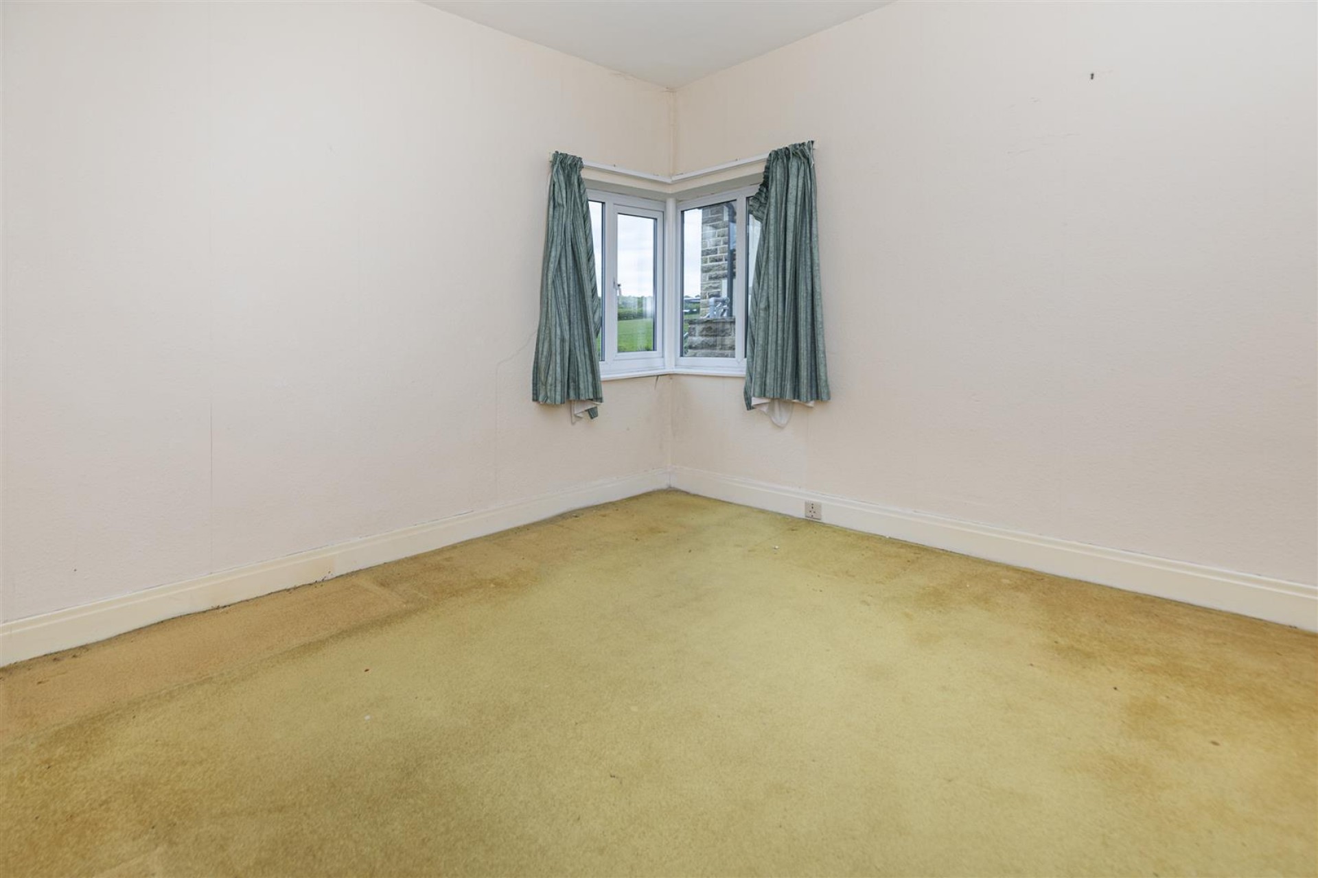 Images for Lumb Lane, Almondbury, Huddersfield