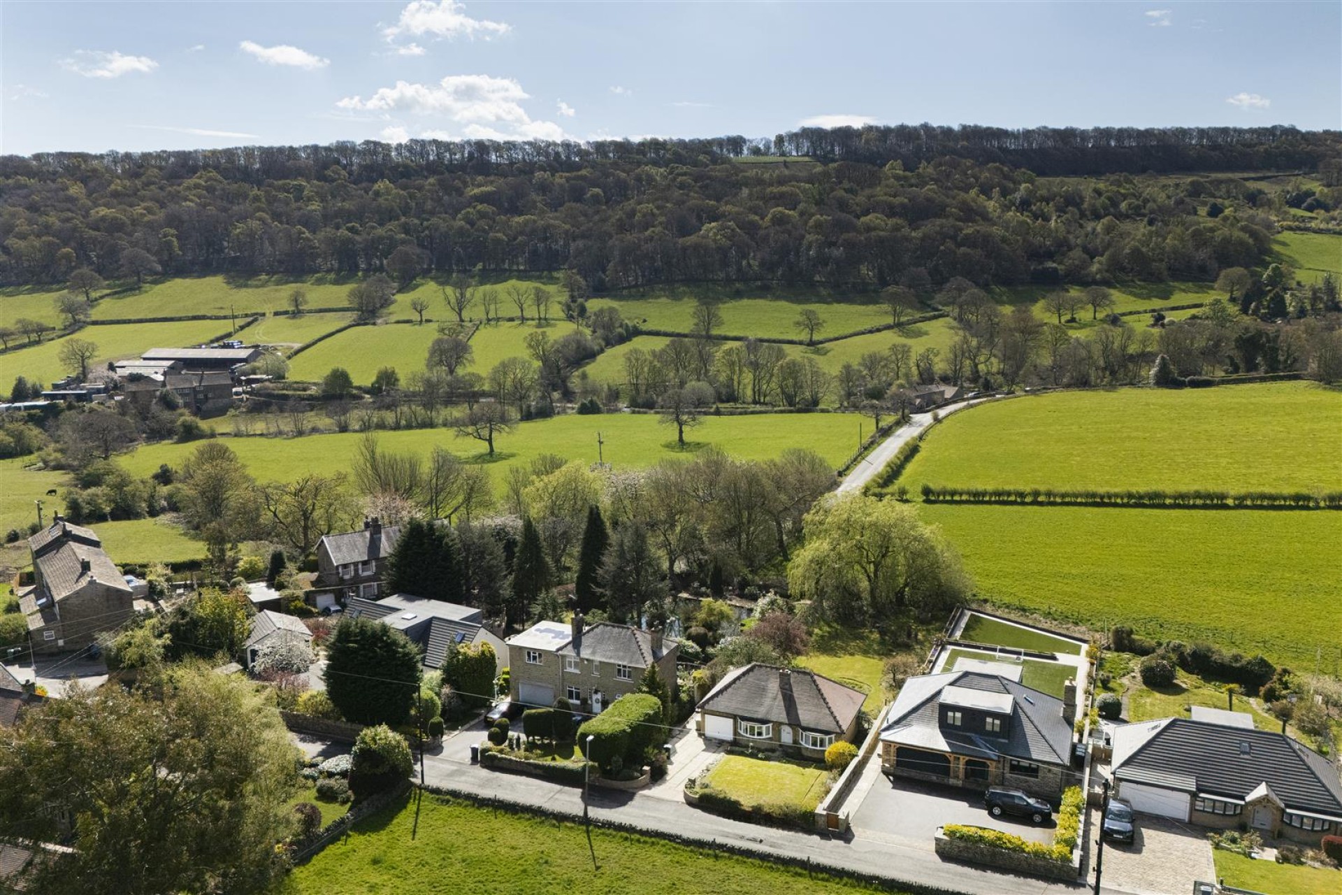 Images for Lumb Lane, Almondbury, Huddersfield