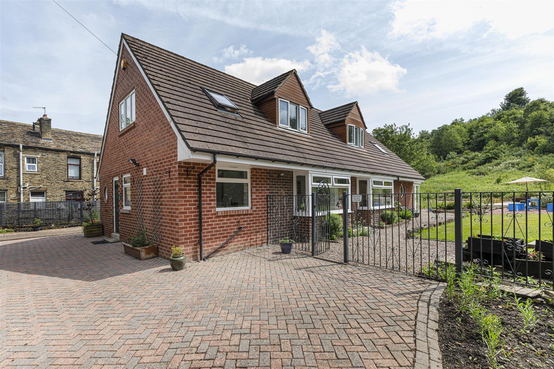 Images for Toothill Bank Terrace, Brighouse
