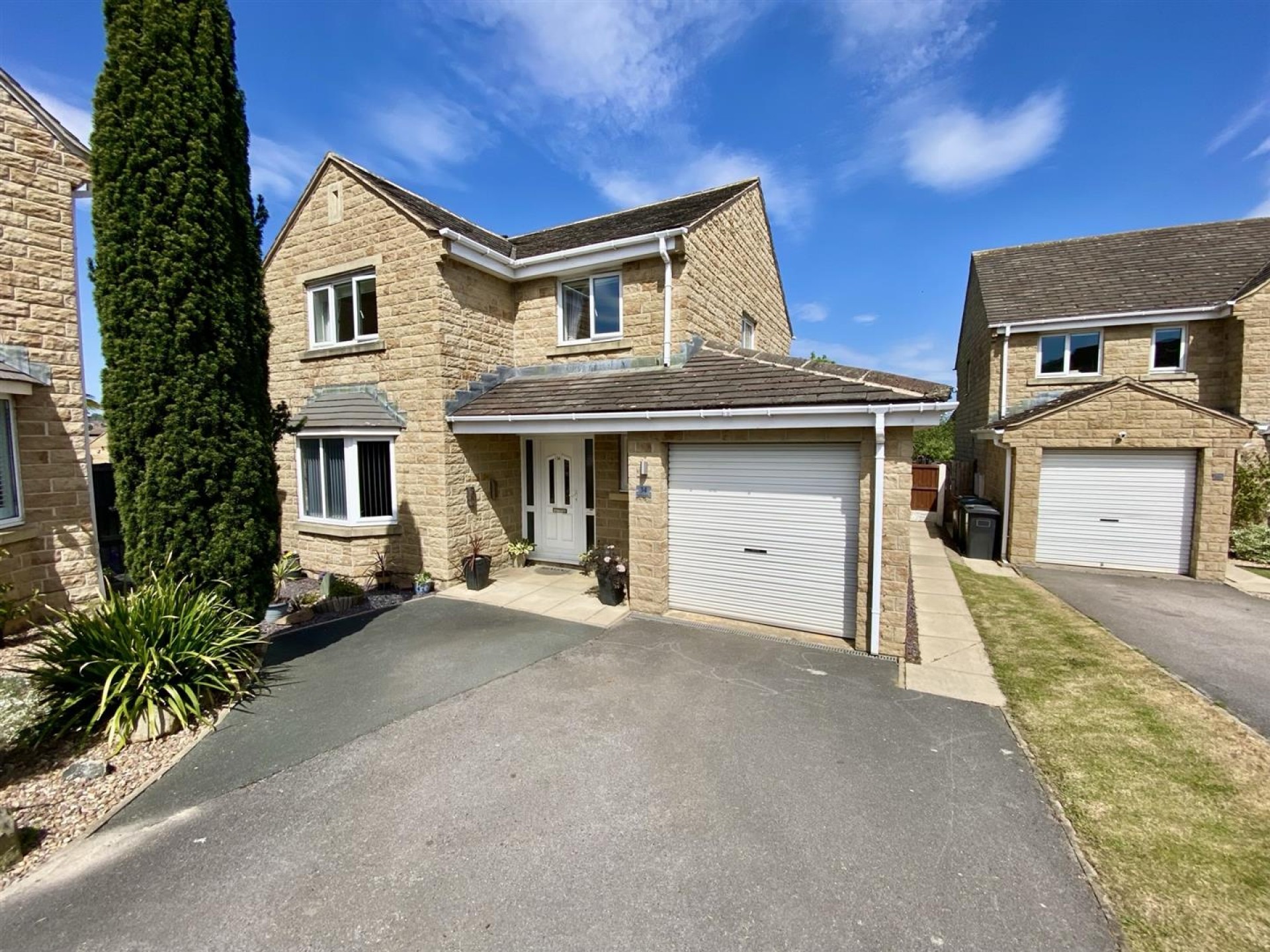 Images for Oakfield Drive, Mirfield