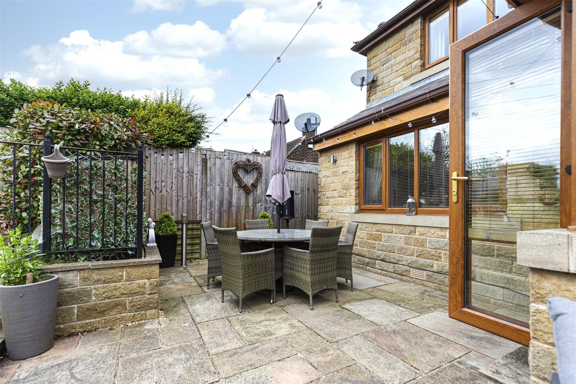 Images for Dewsbury Road, Rastrick, Brighouse