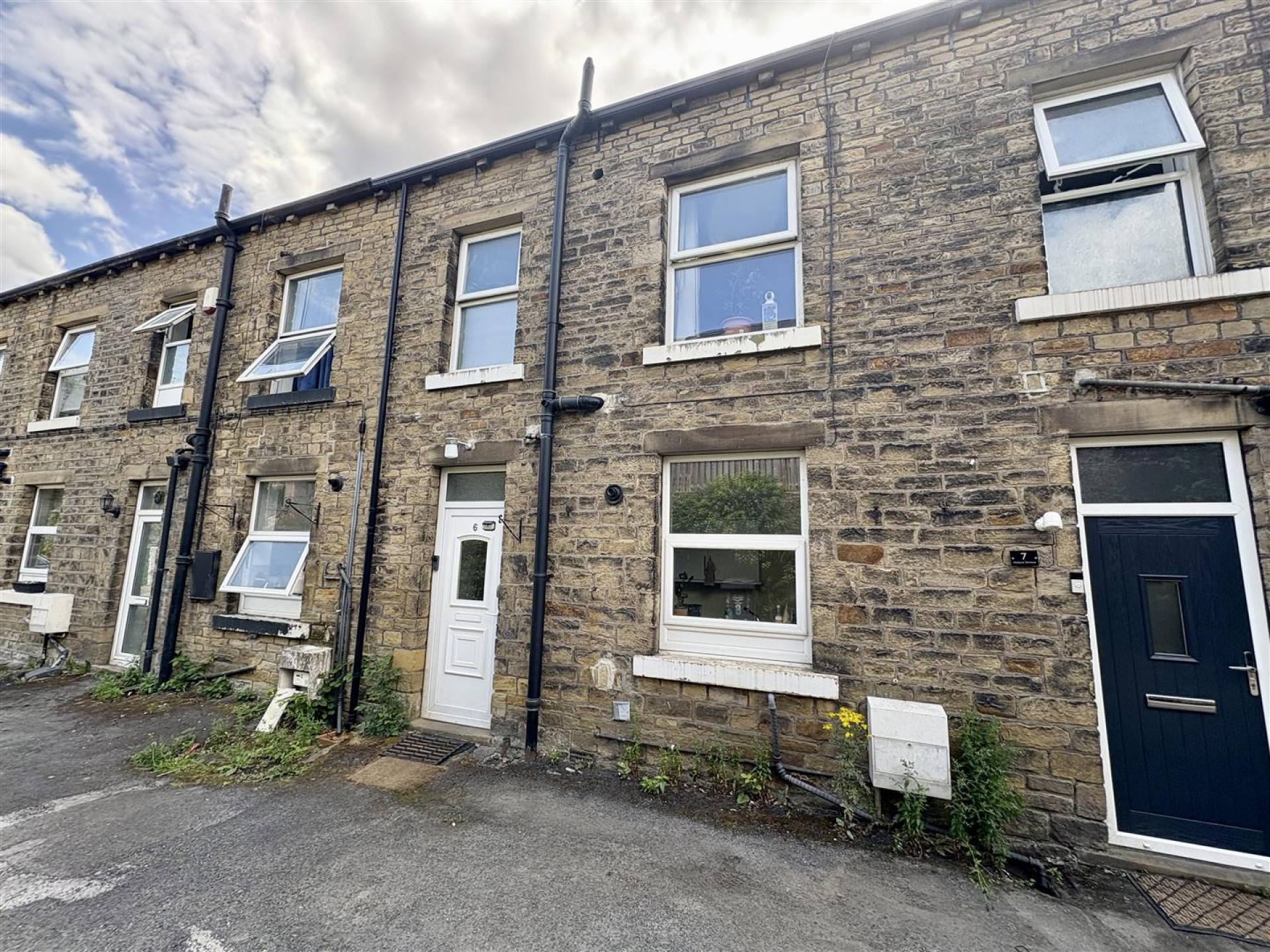 Images for Hollyns Terrace, Greetland, Halifax