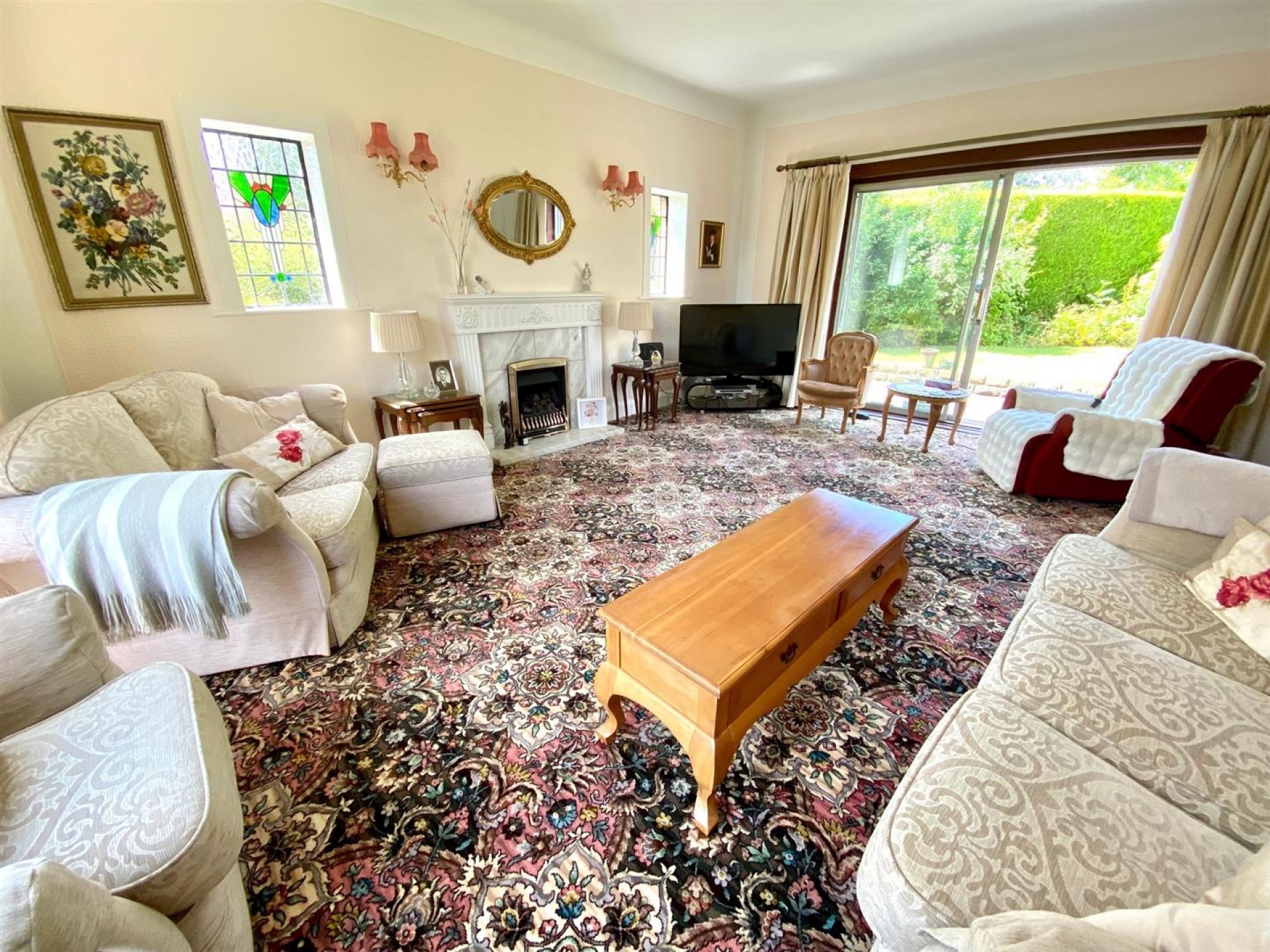 Images for Broadgate, Almondbury, Huddersfield